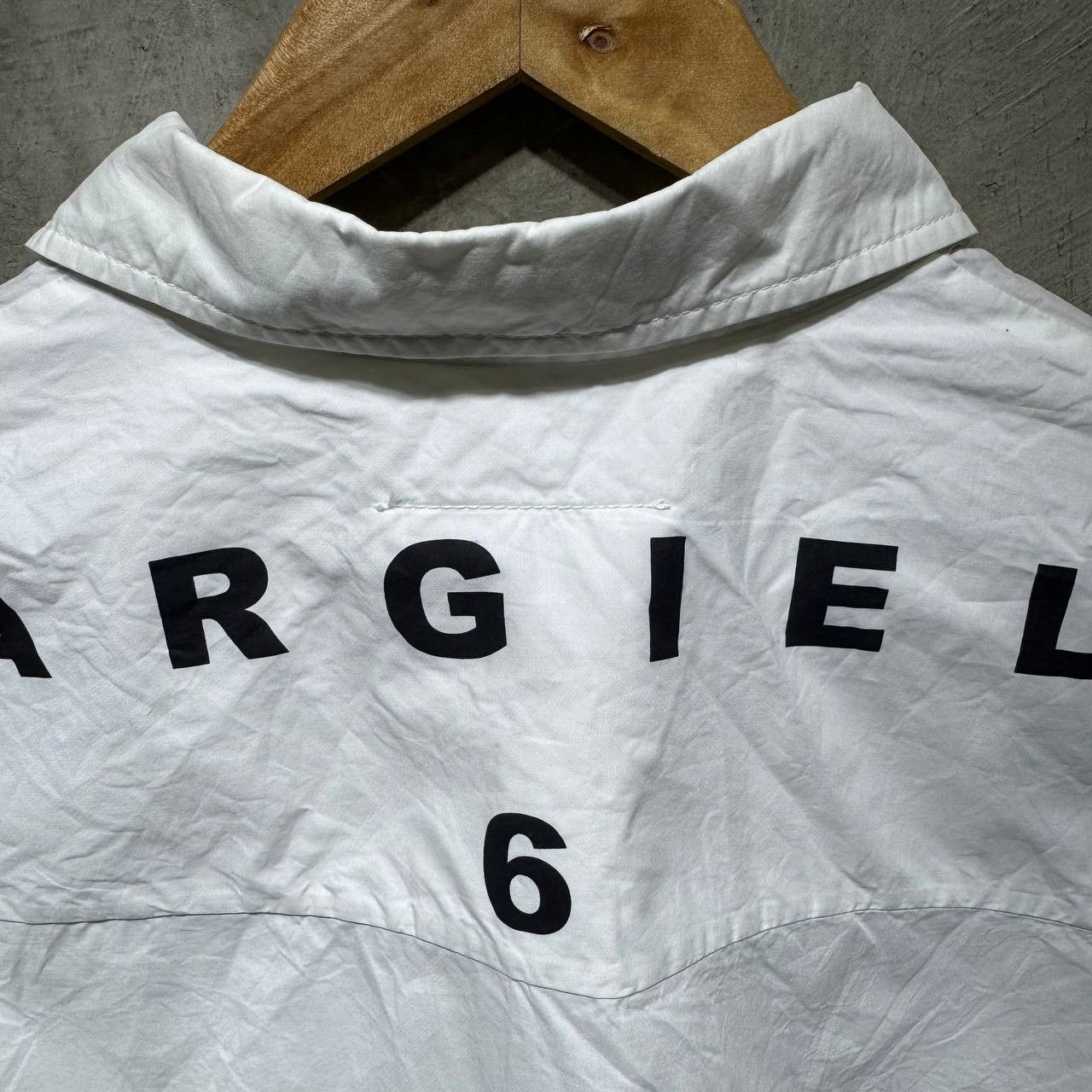 Maison Margiela Maison Margiela Spell out MM6 Cropped Button down shirt Size L / US 10 / IT 46 - 4 Thumbnail