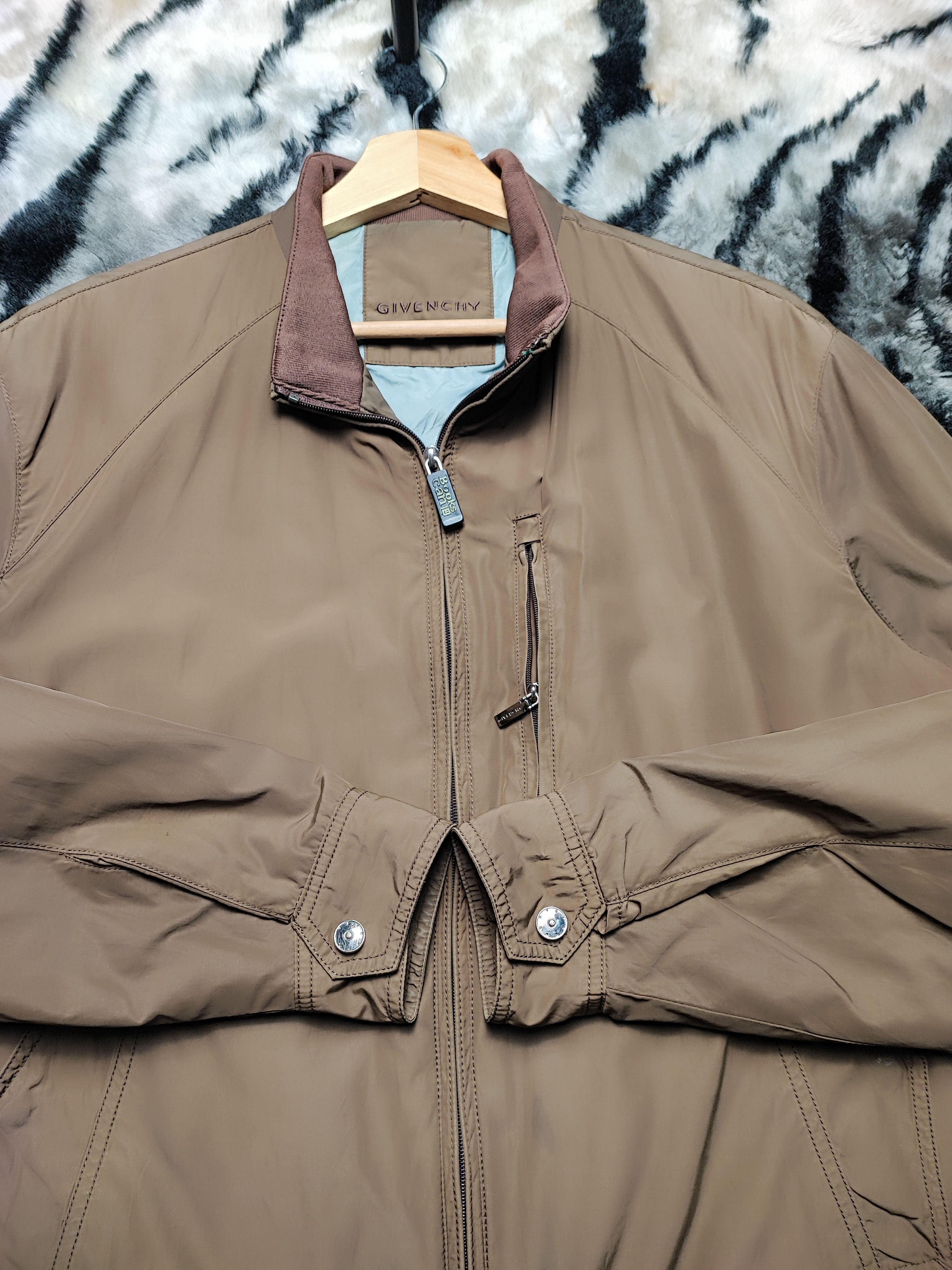 Givenchy Givenchy Bombers Light Jacket Travis Scoot Colour Size US L / EU 52-54 / 3 - 10 Thumbnail