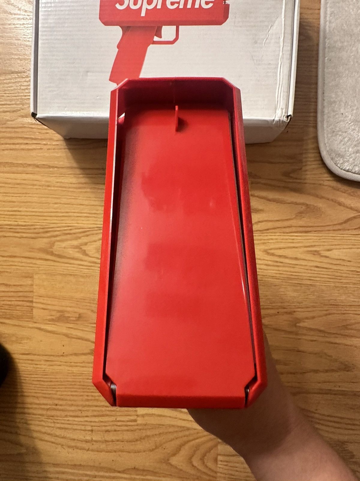 Supreme Supreme money gun Size ONE SIZE - 2 Thumbnail
