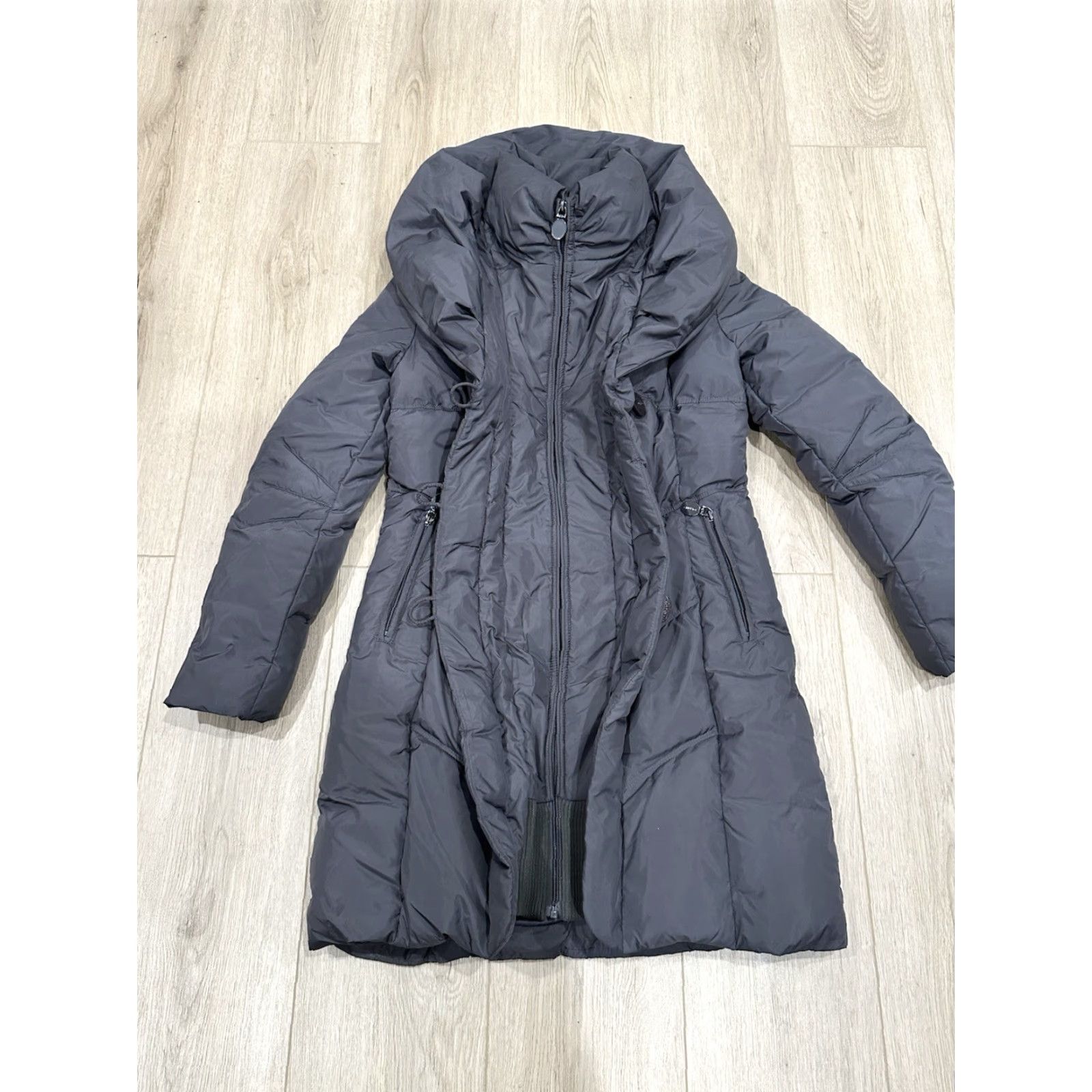 Elie Tahari VINTAGE Elie Tahari Puffer Coat XS Women Coat Gray Puffer Jacket XS Womens Size XS / US 0-2 / IT 36-38 - 4 Thumbnail