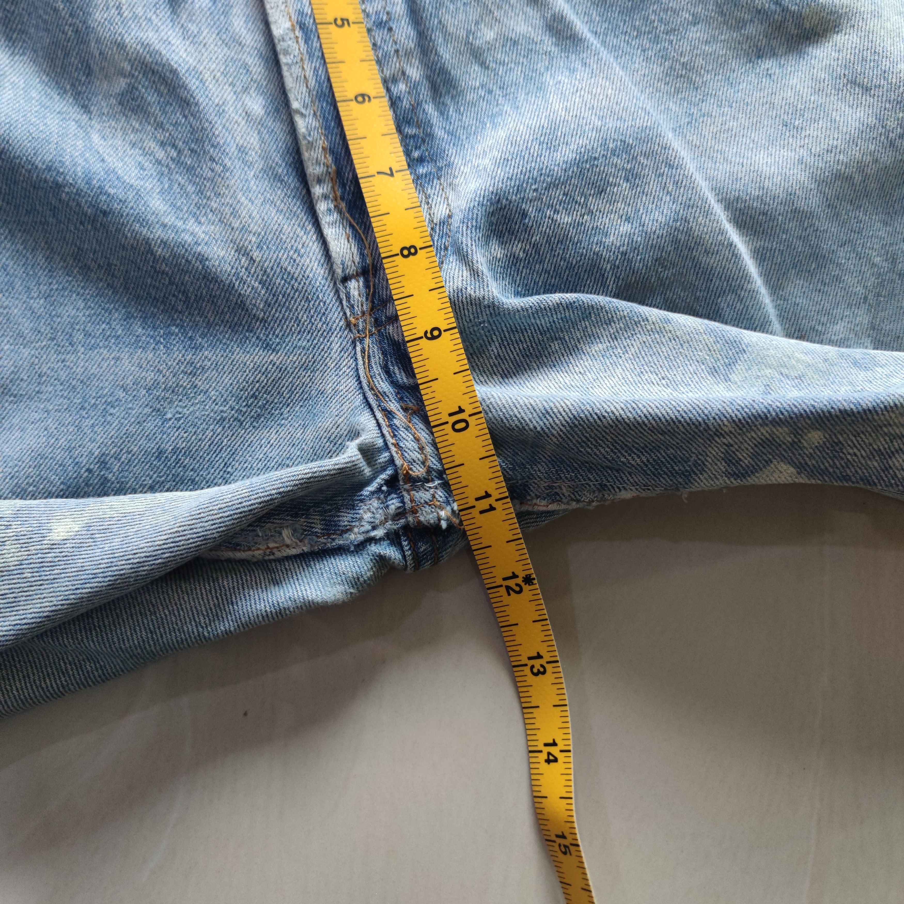 Levi's VINTAGE LEVI'S STRAUSS SAMPLE DISTRESSED JEAN MADE IN USA Size US 31 - 17 Thumbnail