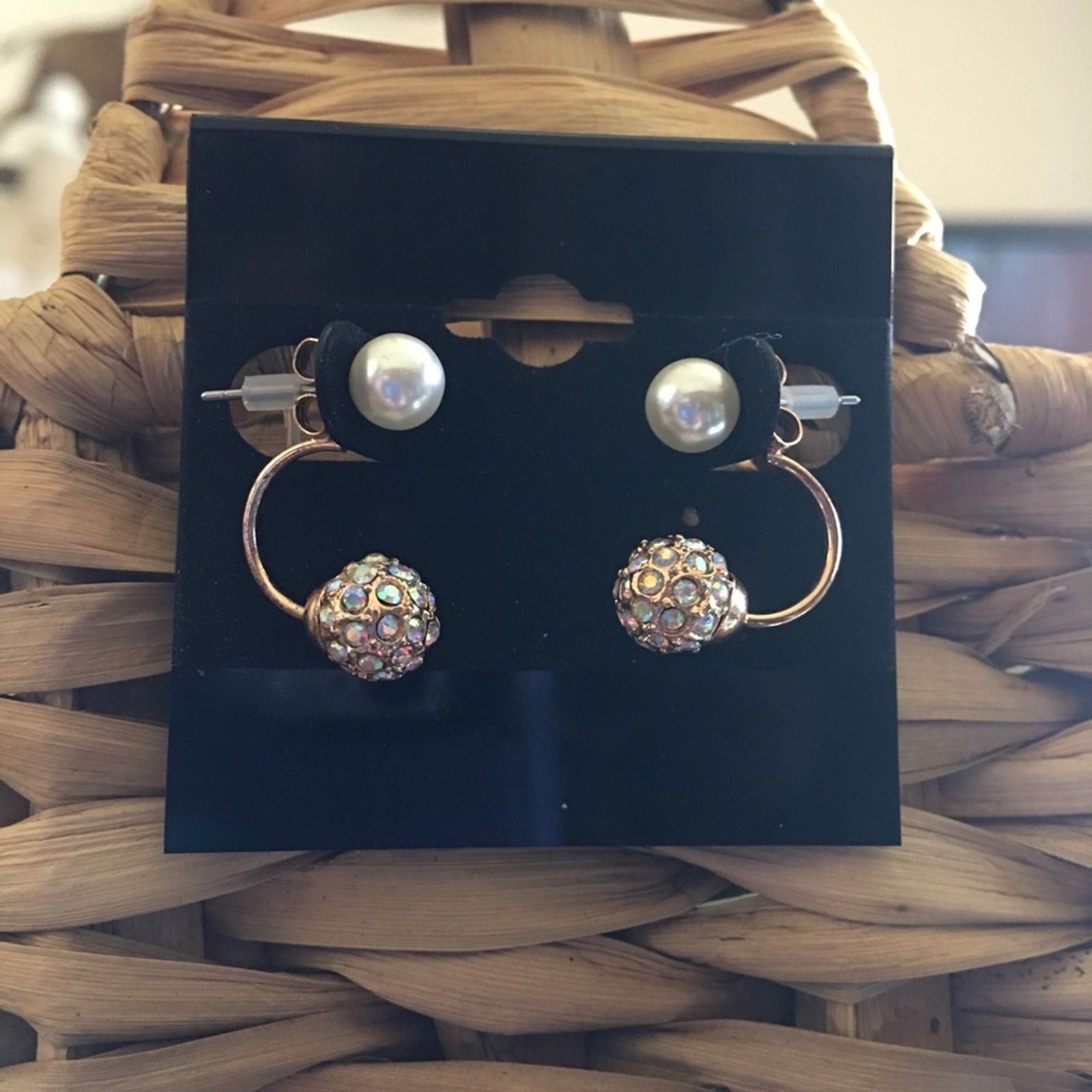 Jewelry Aurora Borealis And Pearl Two Part Pierced Earring in Gold, Women's