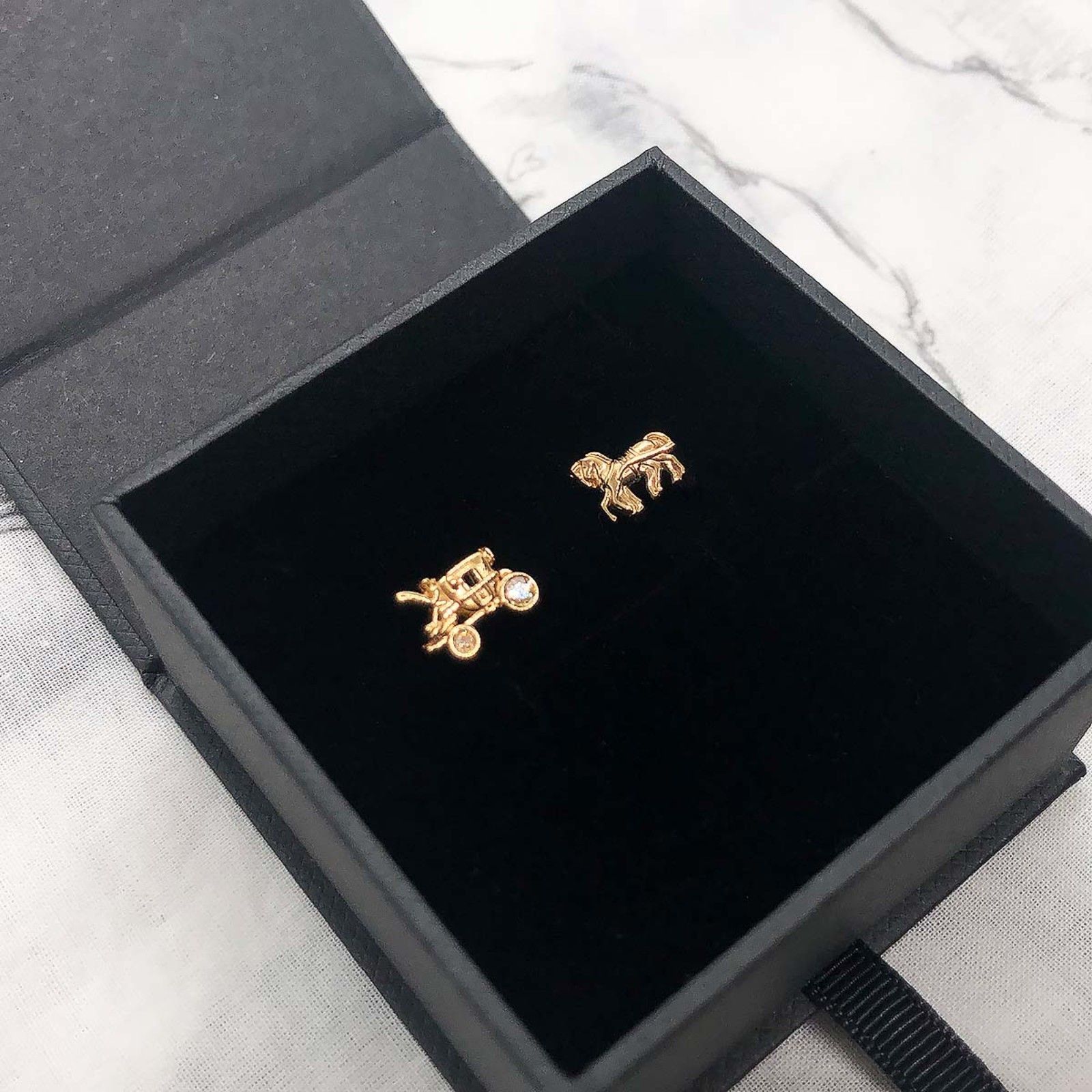 image of ♡ Coach ♡ 90715 Demi-Fine Horse And Carriage Stud Earring in Gold, Women's
