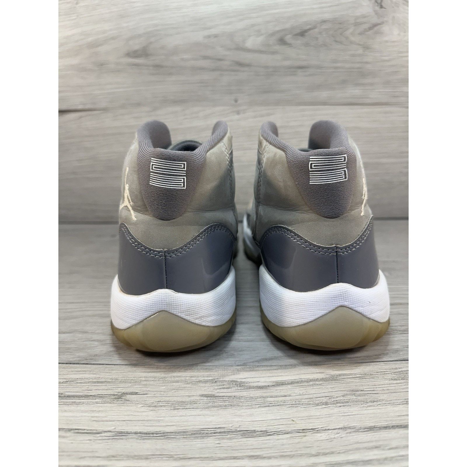 Jordan Brand Jordan 11 Retro Cool Grey GS - Size 7y - Missing Insoles Size US 7 / EU 40 - 5 Thumbnail