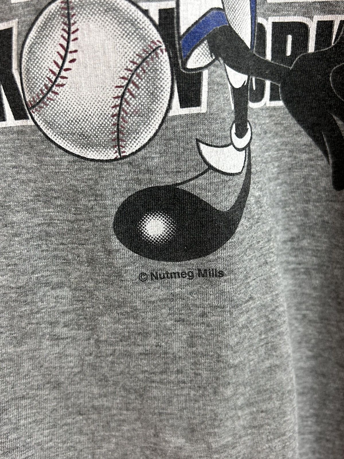 New York Yankees 90s Vintage 1997 Nutmeg New York Yankees Daffy Duck T-Shirt Size US XL / EU 56 / 4 - 4 Thumbnail