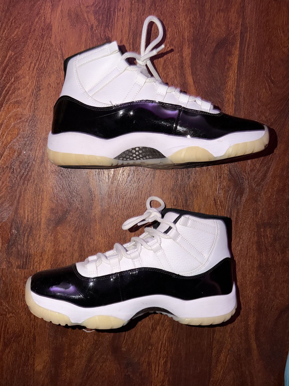 Jordan Brand gratitude jordan 11 retro Size US 10.5 / EU 43-44 - 3 Thumbnail