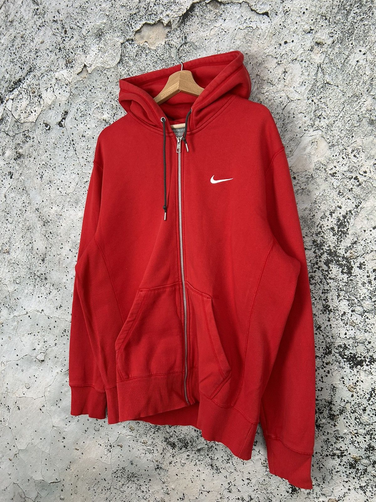 Other Vintage Nike Red Zip Hoodie Streetwear Sportswear Baggy Rap Size US XL / EU 56 / 4 - 2 Thumbnail