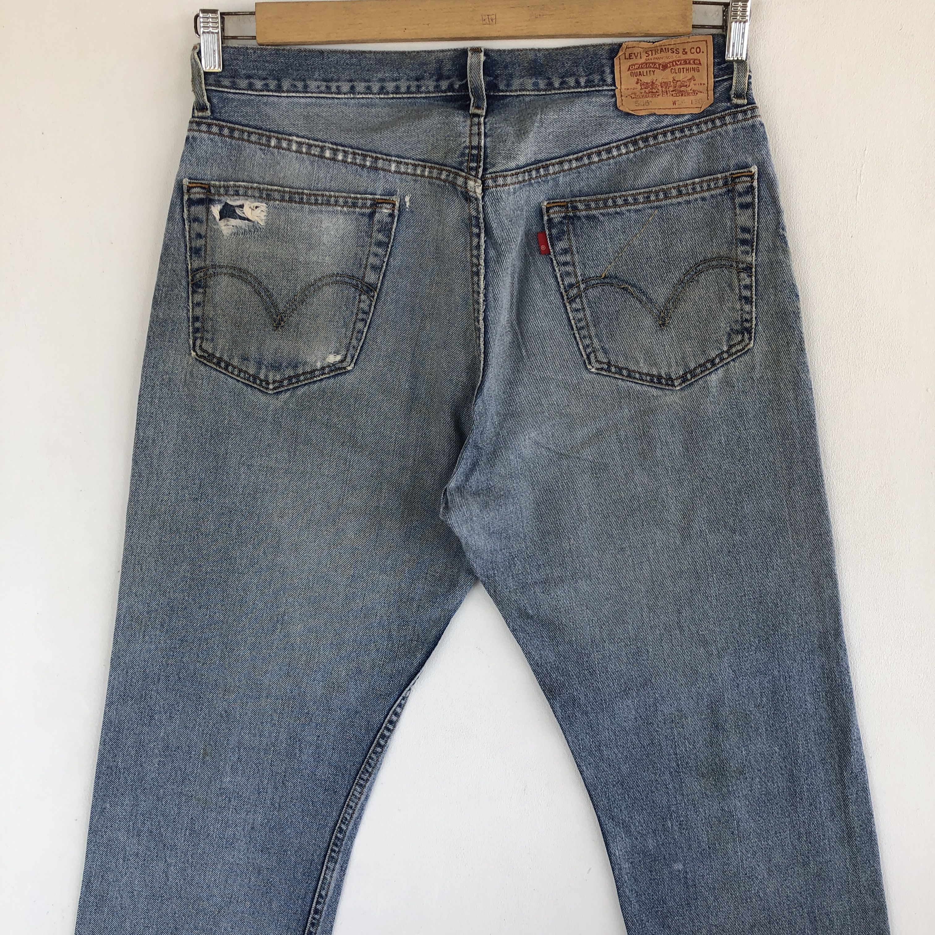 Levi's Vintage Levis Dirty Jeans Levi's 505 Faded Light Wash Denim Size US 34 / EU 50 - 4 Thumbnail