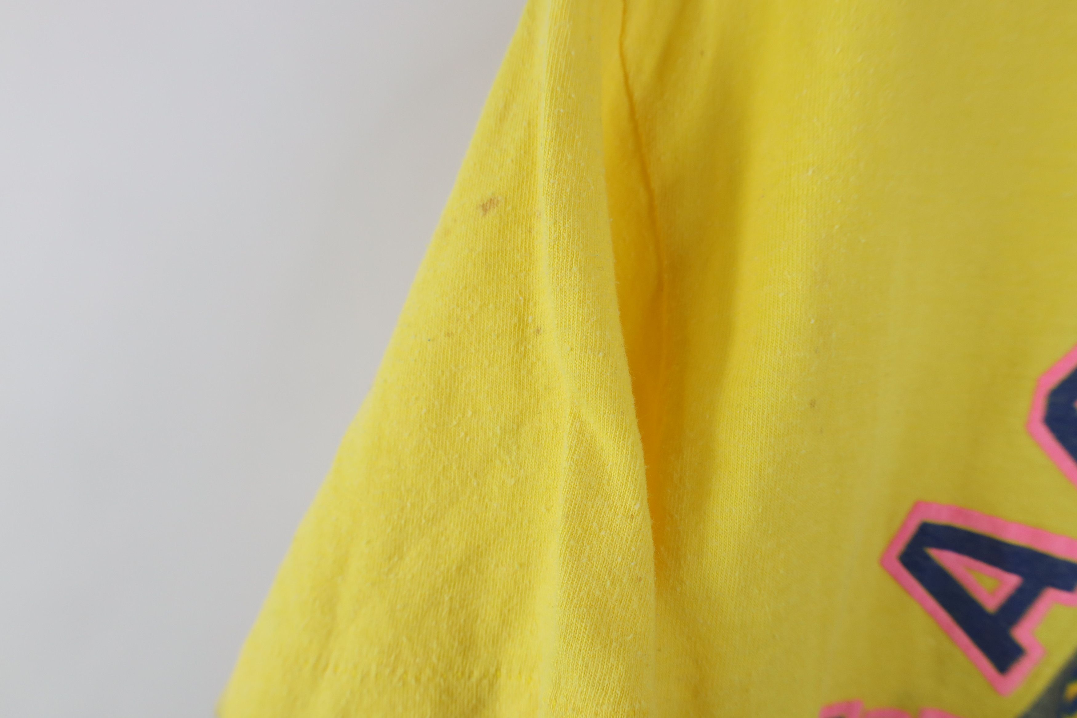 Vintage Vintage 80s 90s Streetwear Monster Surfing T-Shirt Yellow Size US S / EU 44-46 / 1 - 9 Thumbnail