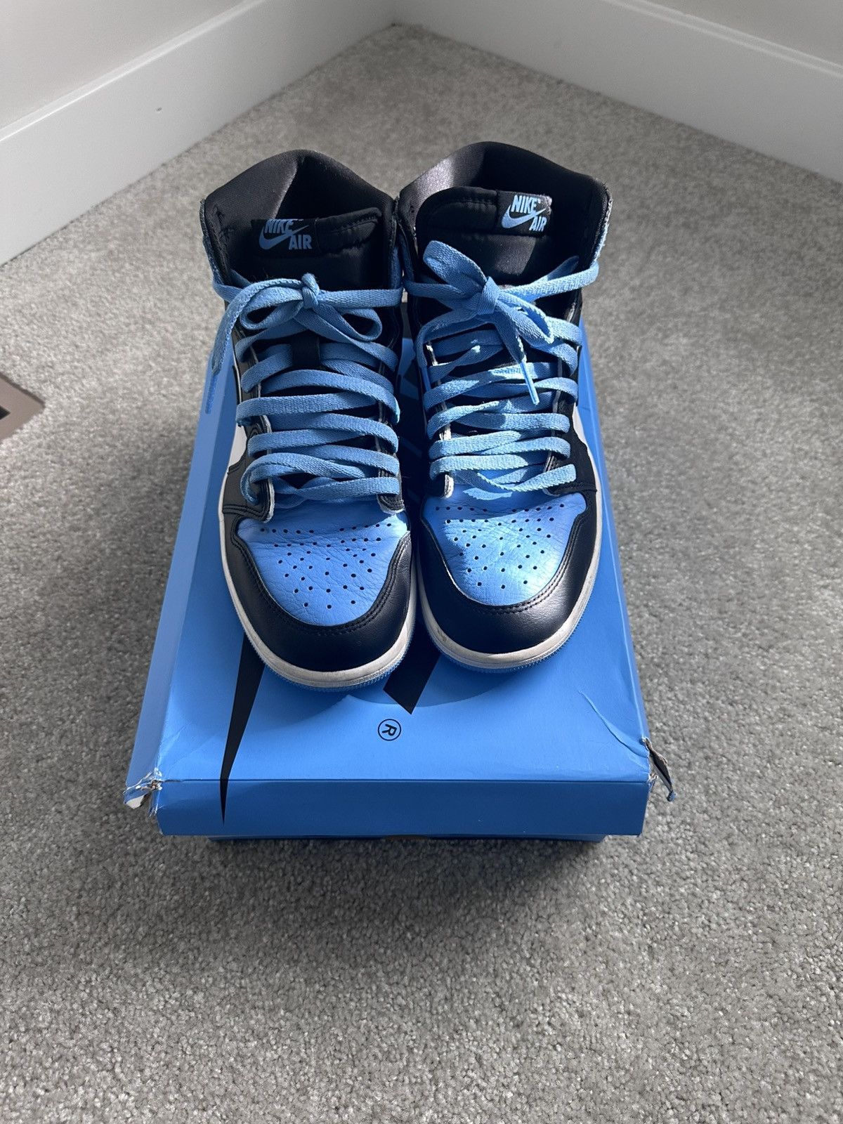 Jordan Brand unc jordan 1 blue toe Size US 9 / EU 42 - 2 Thumbnail