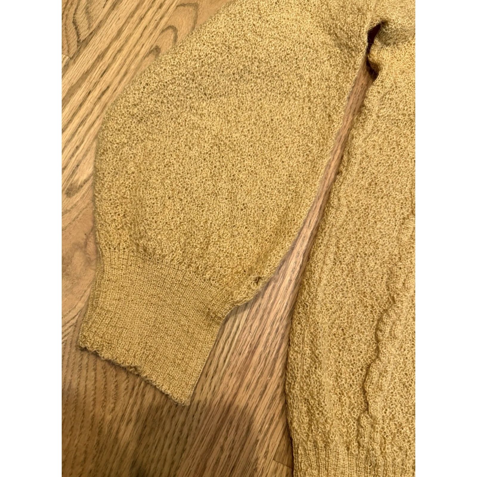 Vintage VINTAGE Rob Scot Cardigan Sweater Mens Small Gold Mohair Wool Blend Long Sleeve V-Neck Button Front Cable-Knit Grunge 50s 60s True Vintage Mens Size US S / EU 44-46 / 1 - 5 Thumbnail
