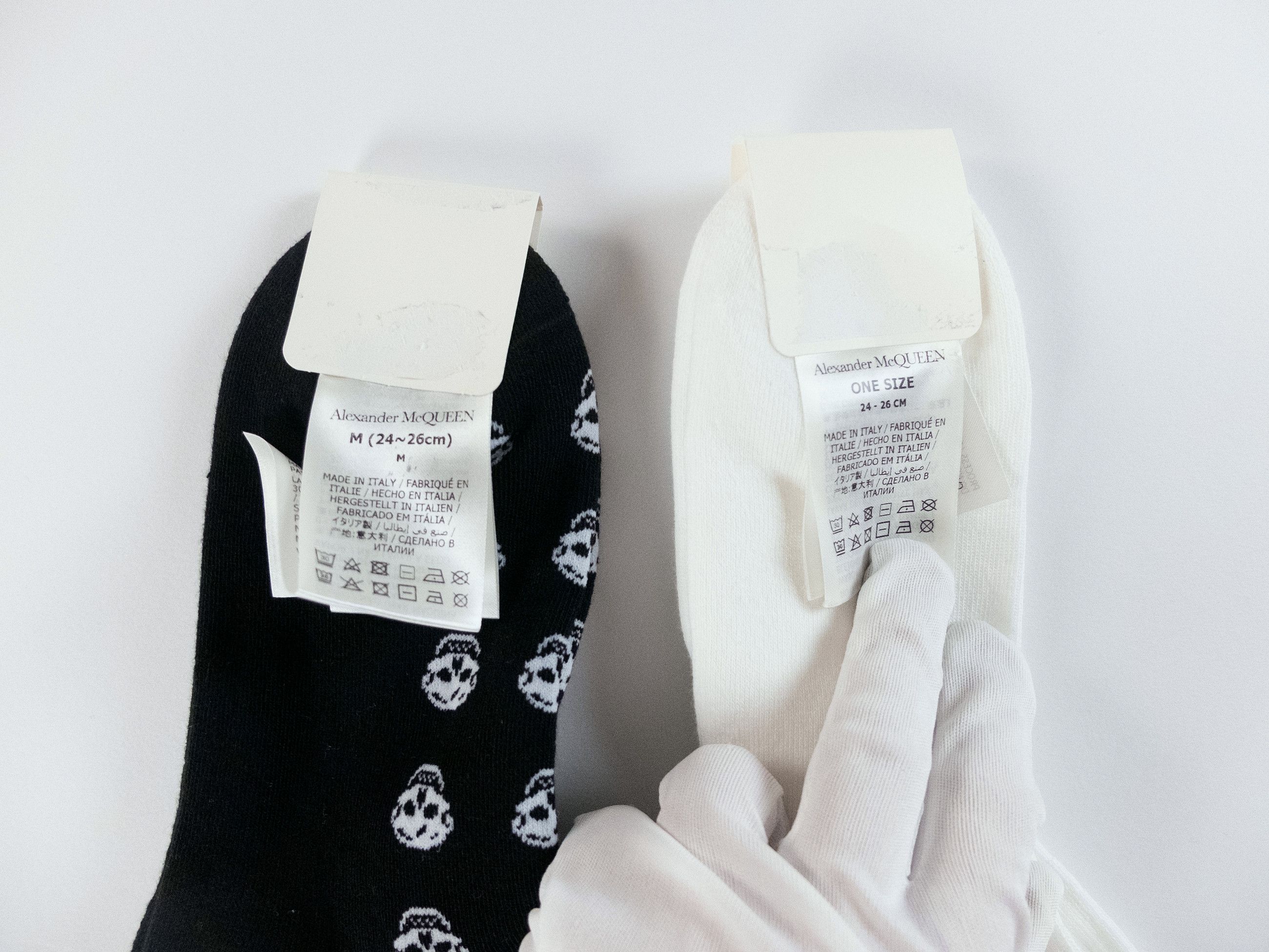 Alexander McQueen 4 pairs ALEXANDER MCQUEEN cotton crew socks Medium q Size ONE SIZE - 7 Thumbnail