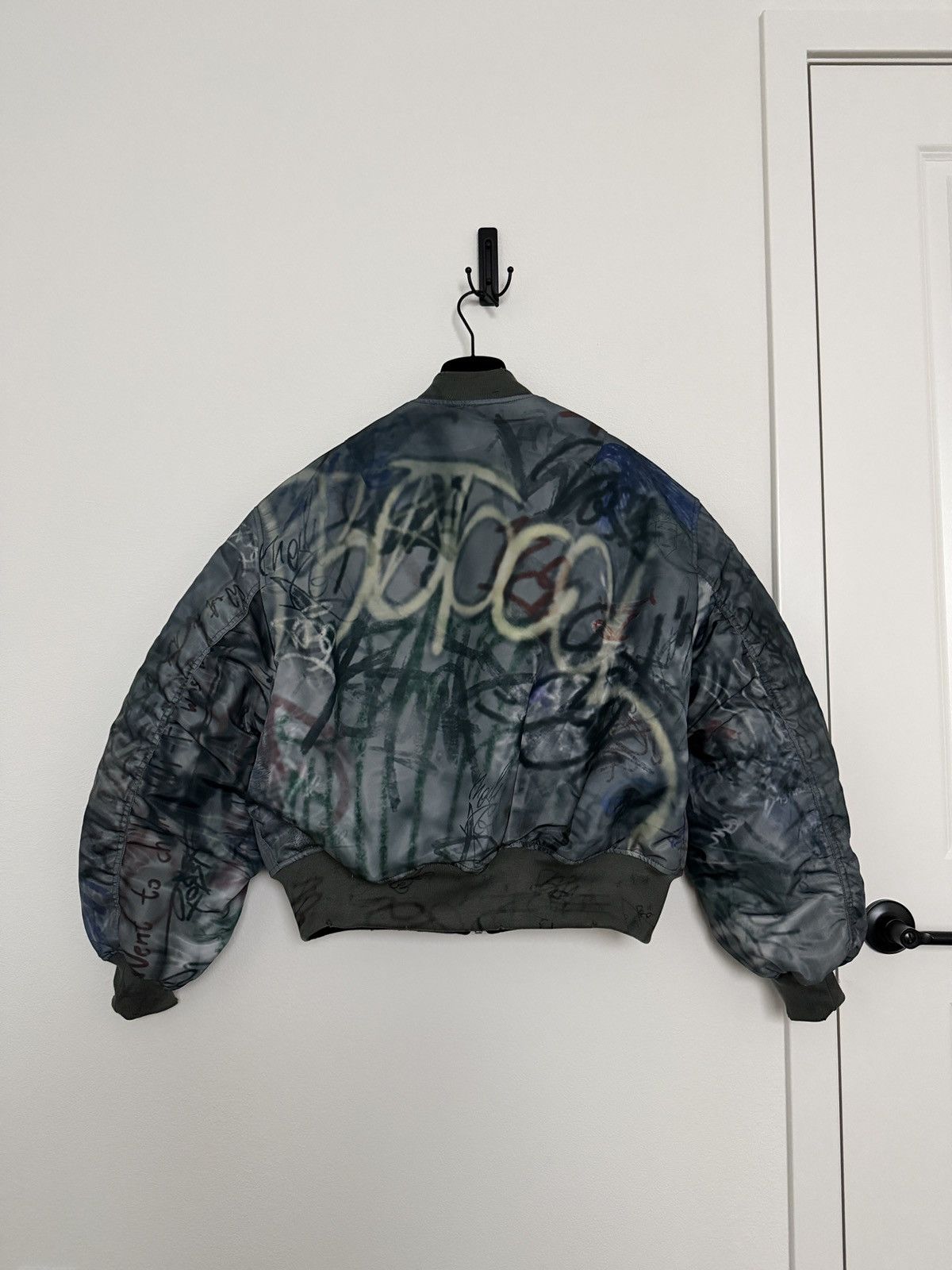 PROJECT G/R PROTOCOL INDEX Graffiti Reversible Bomber Jacket Size US L / EU 52-54 / 3 - 3 Thumbnail