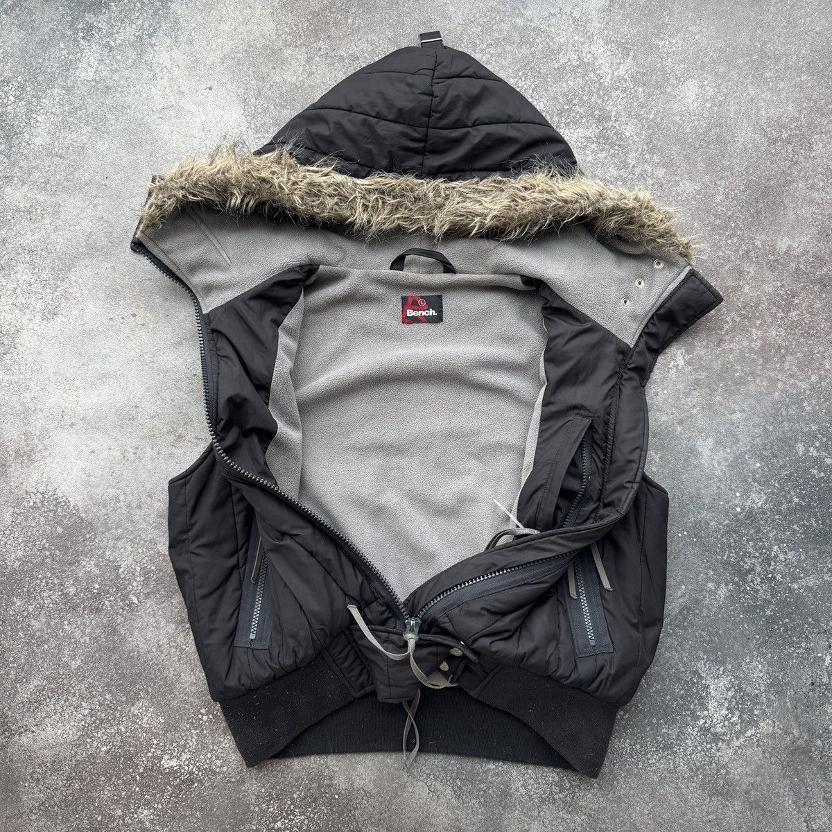 Bench Bench 2000’s Vintage Gorpcore Y2K Faux Fur Vest Jacket Size L / US 10 / IT 46 - 9 Thumbnail