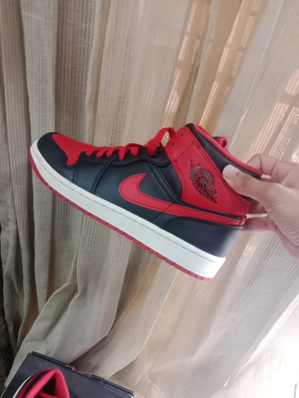 Nike NIKE AIR JORDAN MID 1 Size US 8.5 / EU 41-42 - 4 Thumbnail