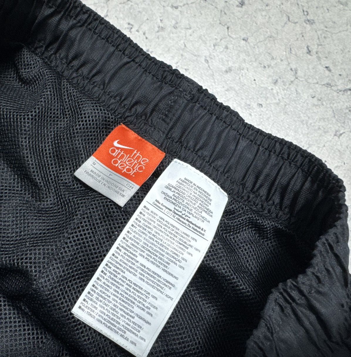 Nike Nike Vintage Nylon Baggy Track Pants Black Swoosh Drill Size US 30 / EU 46 - 5 Thumbnail
