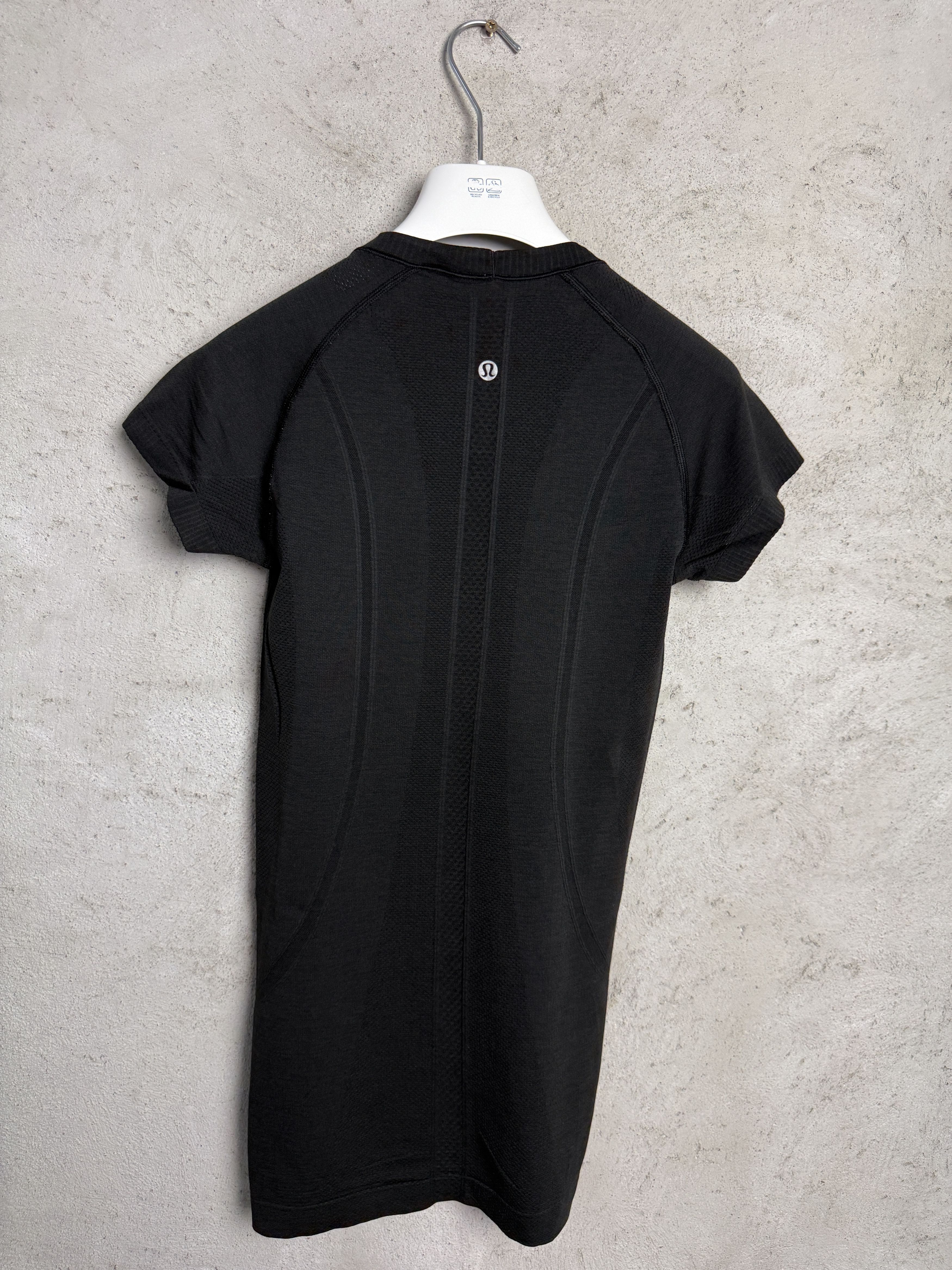 Lululemon Lululemon swiftly tech t-shirt tee sport gym yoga pilates Size S / US 4 / IT 40 - 5 Thumbnail