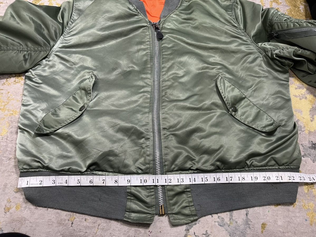 Vintage Vintage Jacket Flyers itermediate MA-1 Riversible Distressed Size US L / EU 52-54 / 3 - 18 Thumbnail