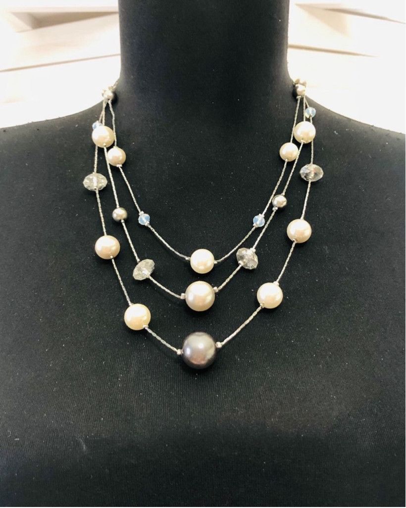Vintage Multi Strand Stringed Pearl Necklace Bracelet Earrings Set Size ONE SIZE - 2 Thumbnail