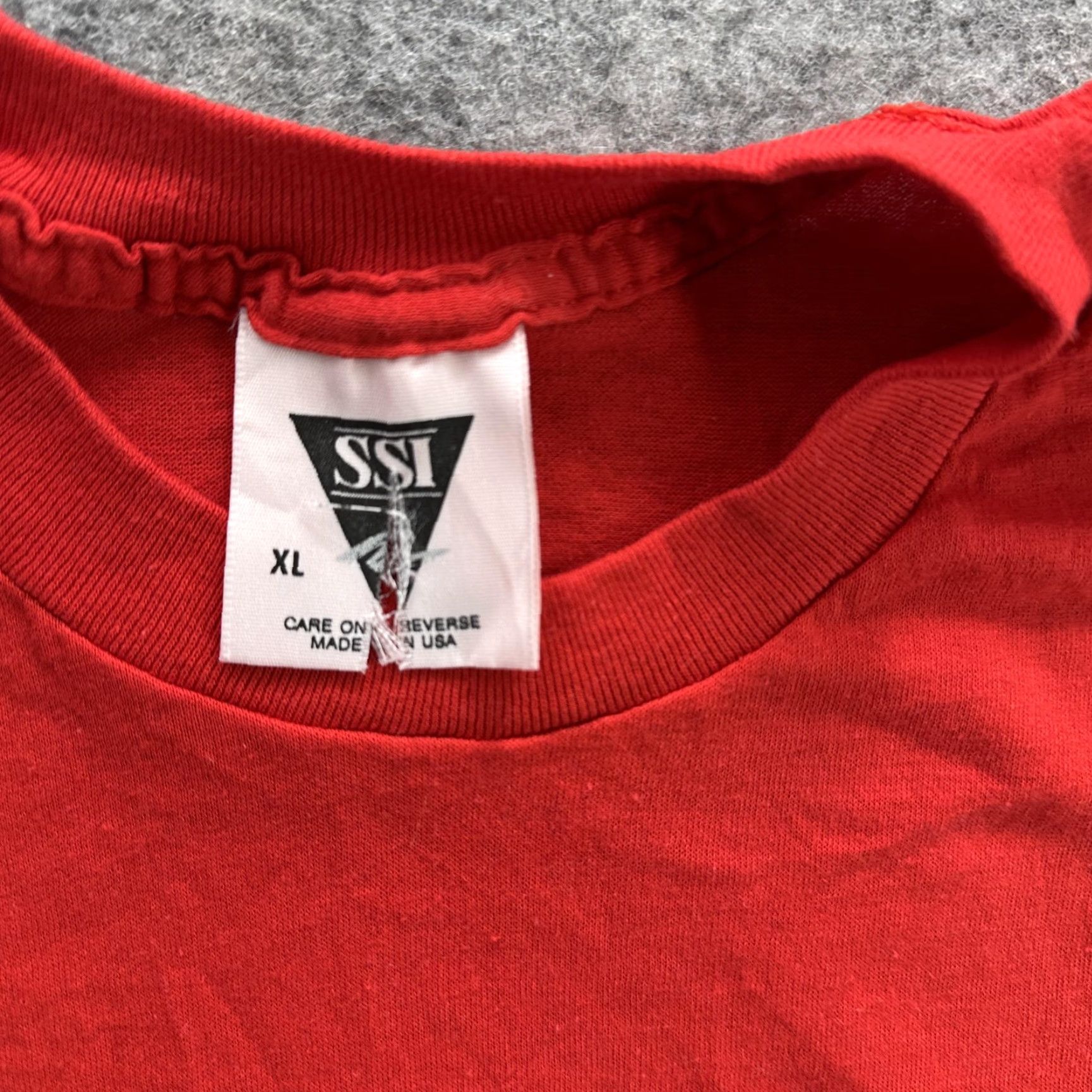 Vintage VINTAGE SSI Shirt Mens XL Red Sleeveless Cutoff Muscle Tee Made in USA Size US XL / EU 56 / 4 - 6 Thumbnail