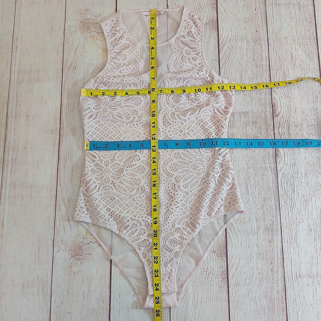 Victoria's Secret Victoria's Secret sheer pink mesh lace bodysuit sz S Size S / US 4 / IT 40 - 8 Thumbnail