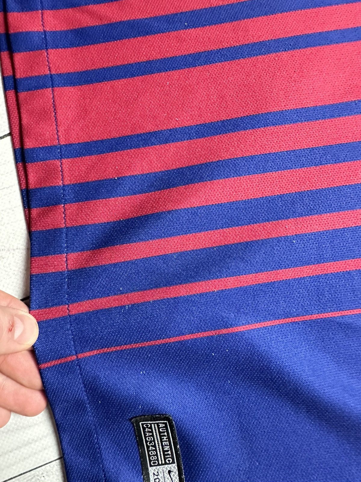 Nike × Vintage Vintage Nike Barcelona soccer jersey size m Size US M / EU 48-50 / 2 - 3 Thumbnail
