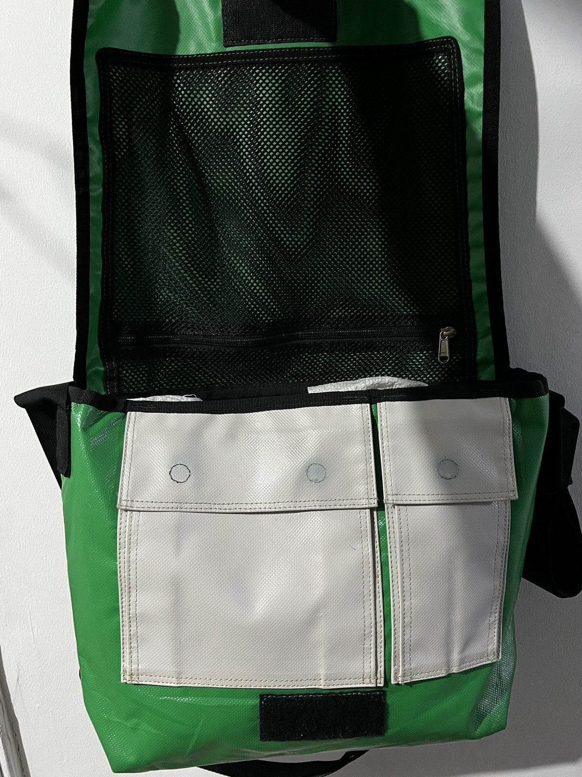 The North Face The North Face Waterproof Green Tarpaulin Messenger Bag Size ONE SIZE - 7 Thumbnail