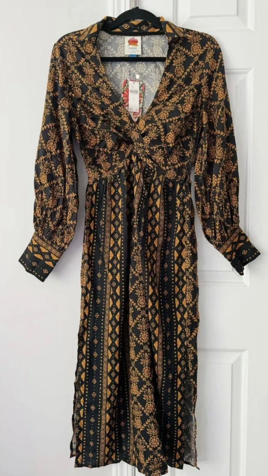 Farm Rio Farm Rio Printed V-Neck Tie Front Midi Dress, Size S Size S / US 4 / IT 40 - 2 Thumbnail