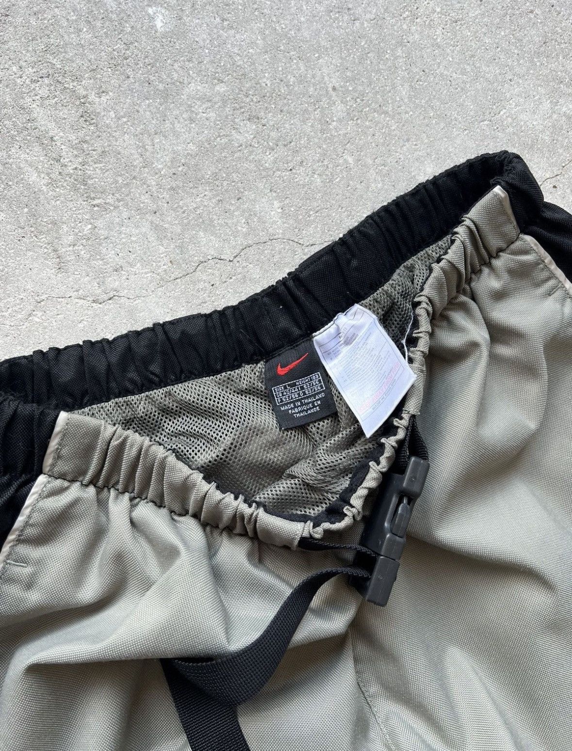 Nike Vintage Nike Sweatpants Size US 32 / EU 48 - 6 Thumbnail