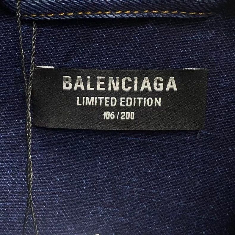 Balenciaga Balenciaga Blue city limited embroidered logo denim jacket Size US M / EU 48-50 / 2 - 3 Thumbnail
