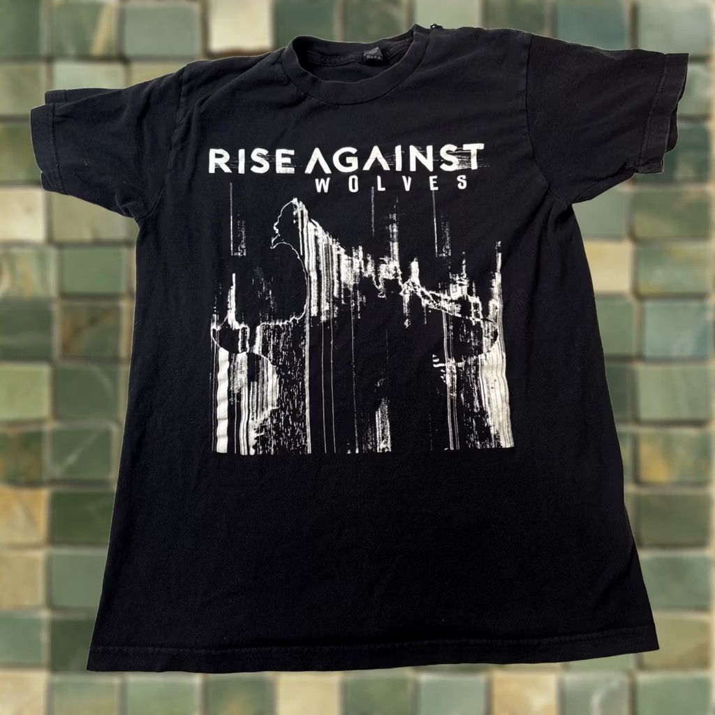 Vintage Rise Against Wolves 2017 Concert Tour Black T-Shirt Adult M Regular Men Crew Neck Short Sleeve Front Back Design Graphic Print Band Music Vintage: No Size US M / EU 48-50 / 2 - 1 Thumbnail
