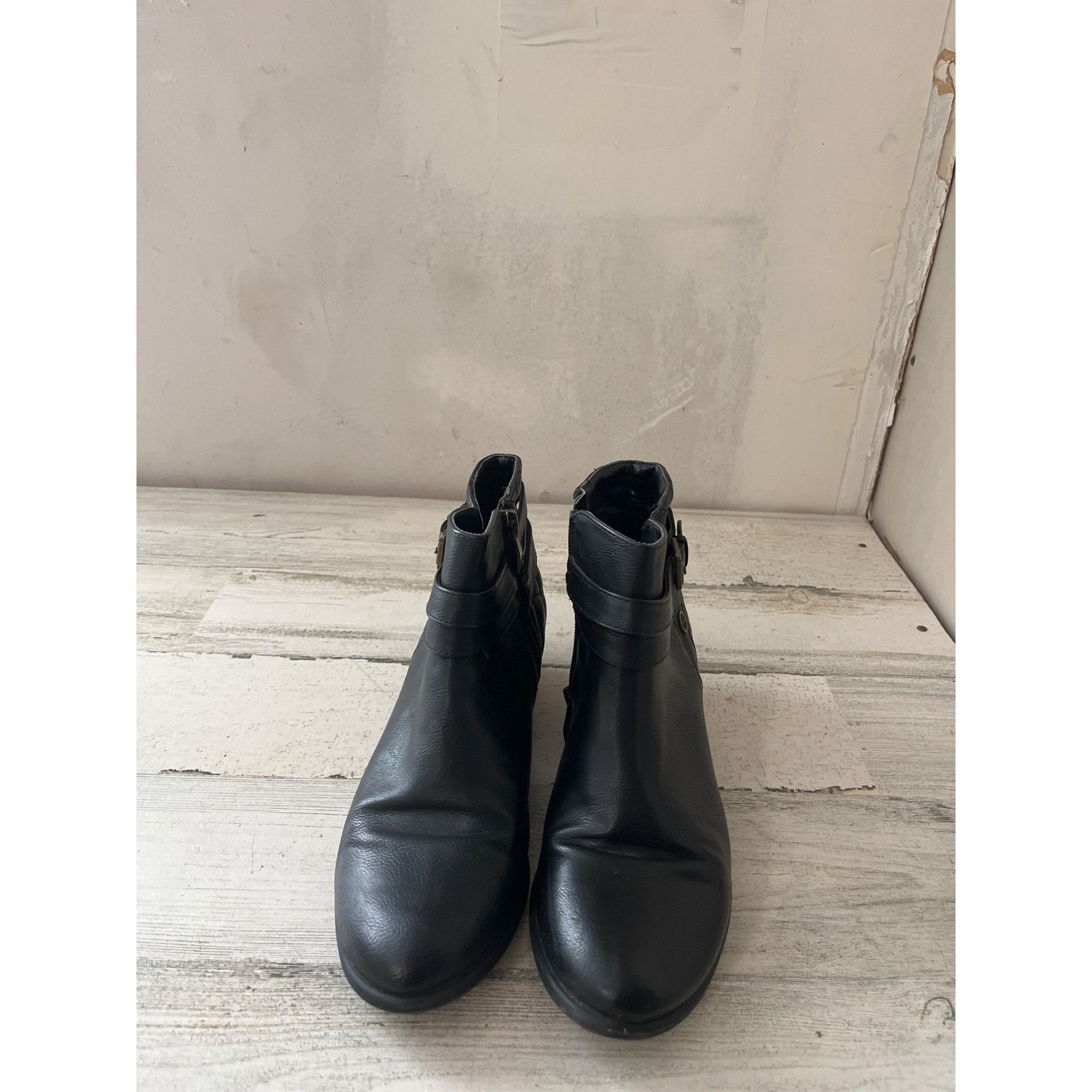 Other Liz Claiborne black side zip ankle boots size 7 Grailed