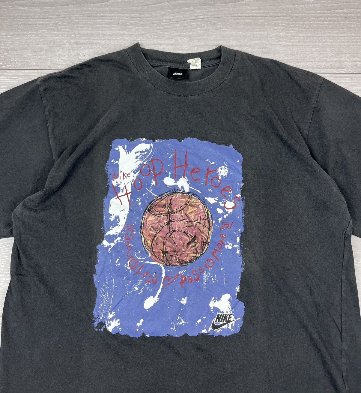 Nike Rare Nike 90s Vintage Hoop Heroes Basketball T Shirt Size US L / EU 52-54 / 3 - 4 Thumbnail