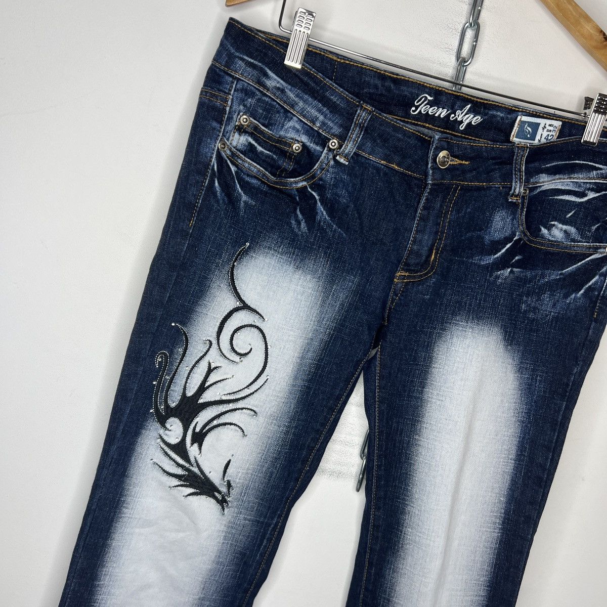 Japanese Brand × Vintage Vintage Crazy Age Low Rise Bootcut Denim Jeans Baggy Tribal Size 30" / US 8 / IT 44 - 4 Thumbnail