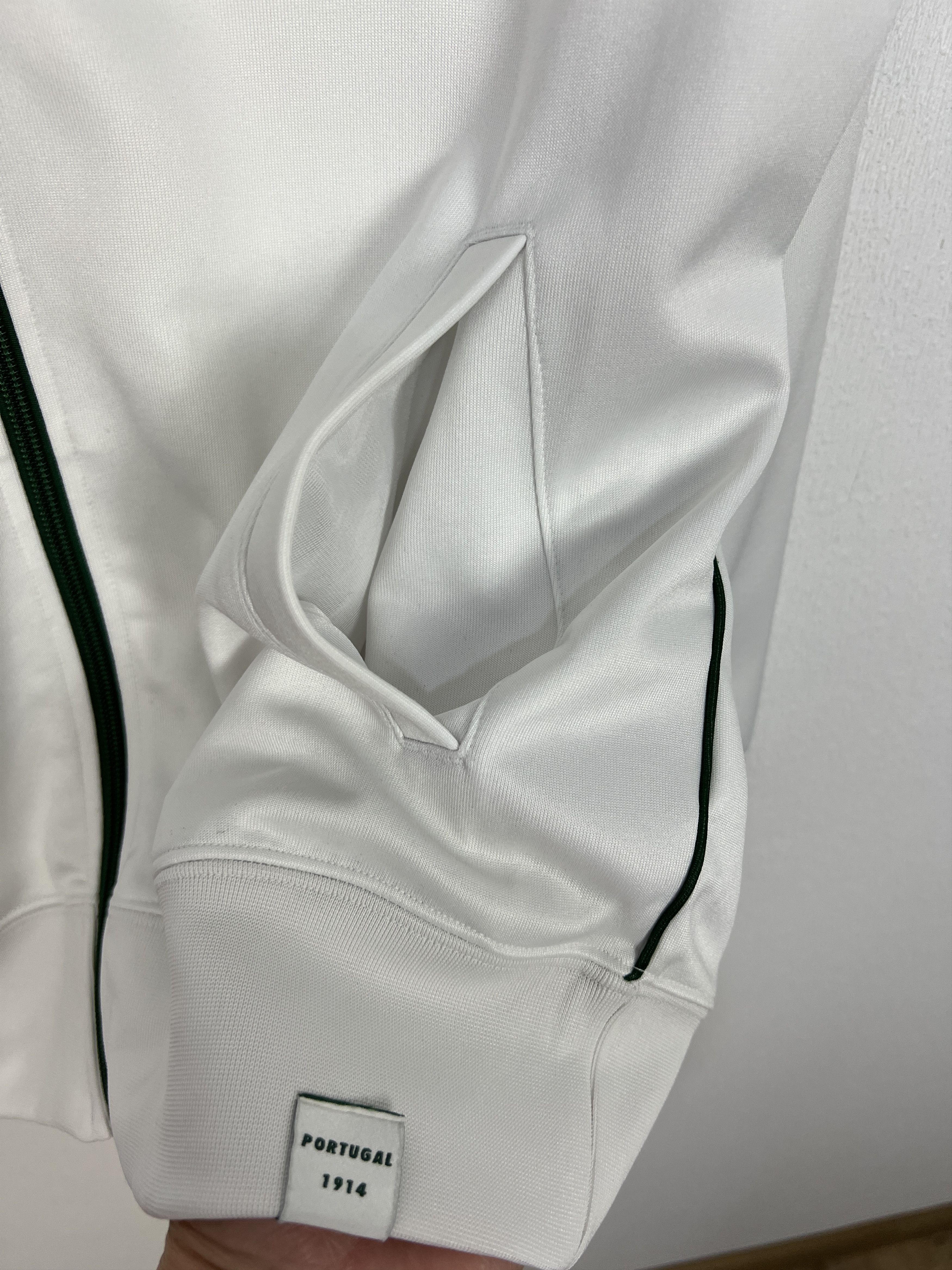 Nike Vintage Nike Portugal Football Jacket Soccer Track Top Zip Size US M / EU 48-50 / 2 - 5 Thumbnail