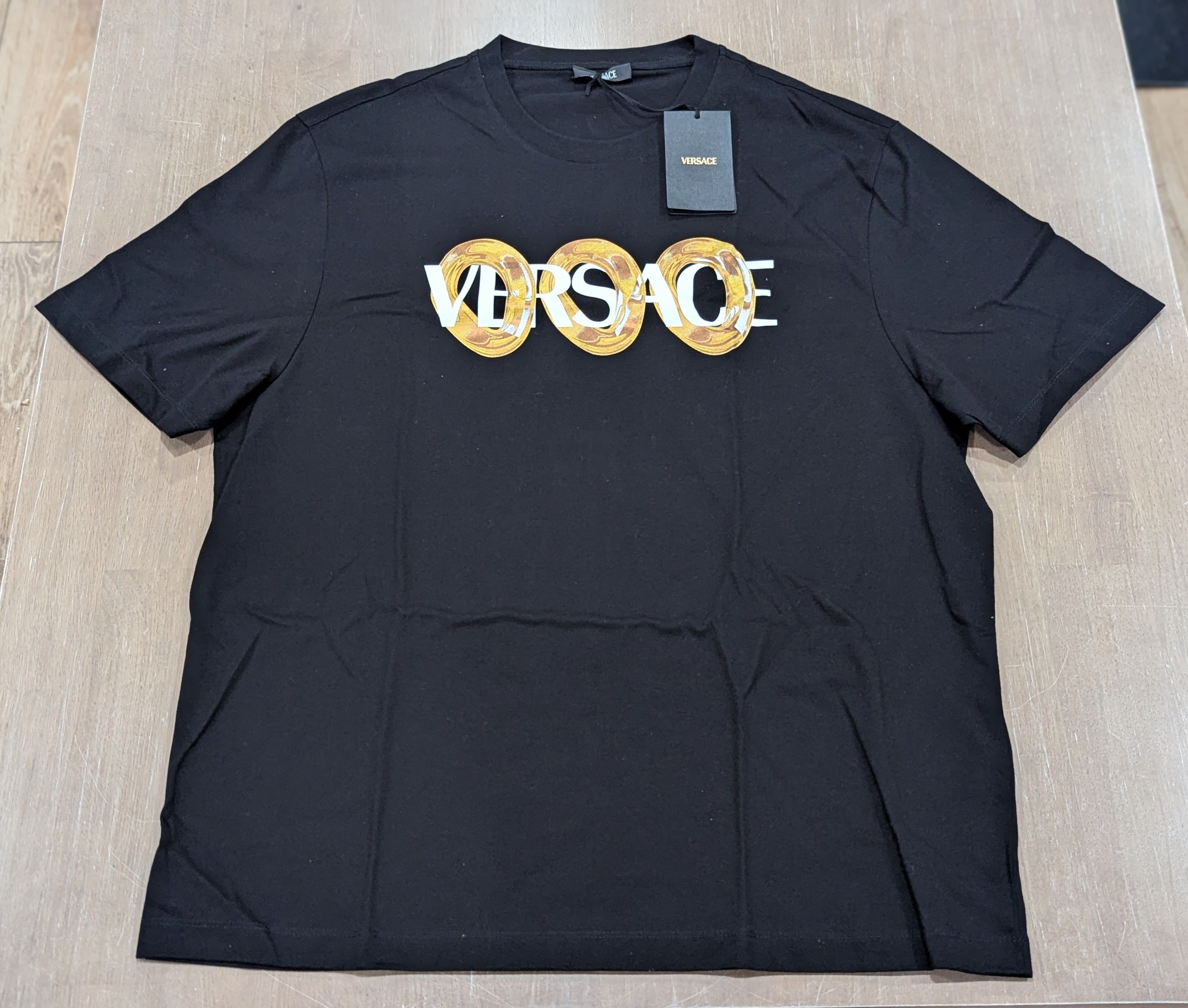 Versace VERSACE Chain Logo Crewneck T-Shirt Black/Gold Large Size US L / EU 52-54 / 3 - 1 Thumbnail