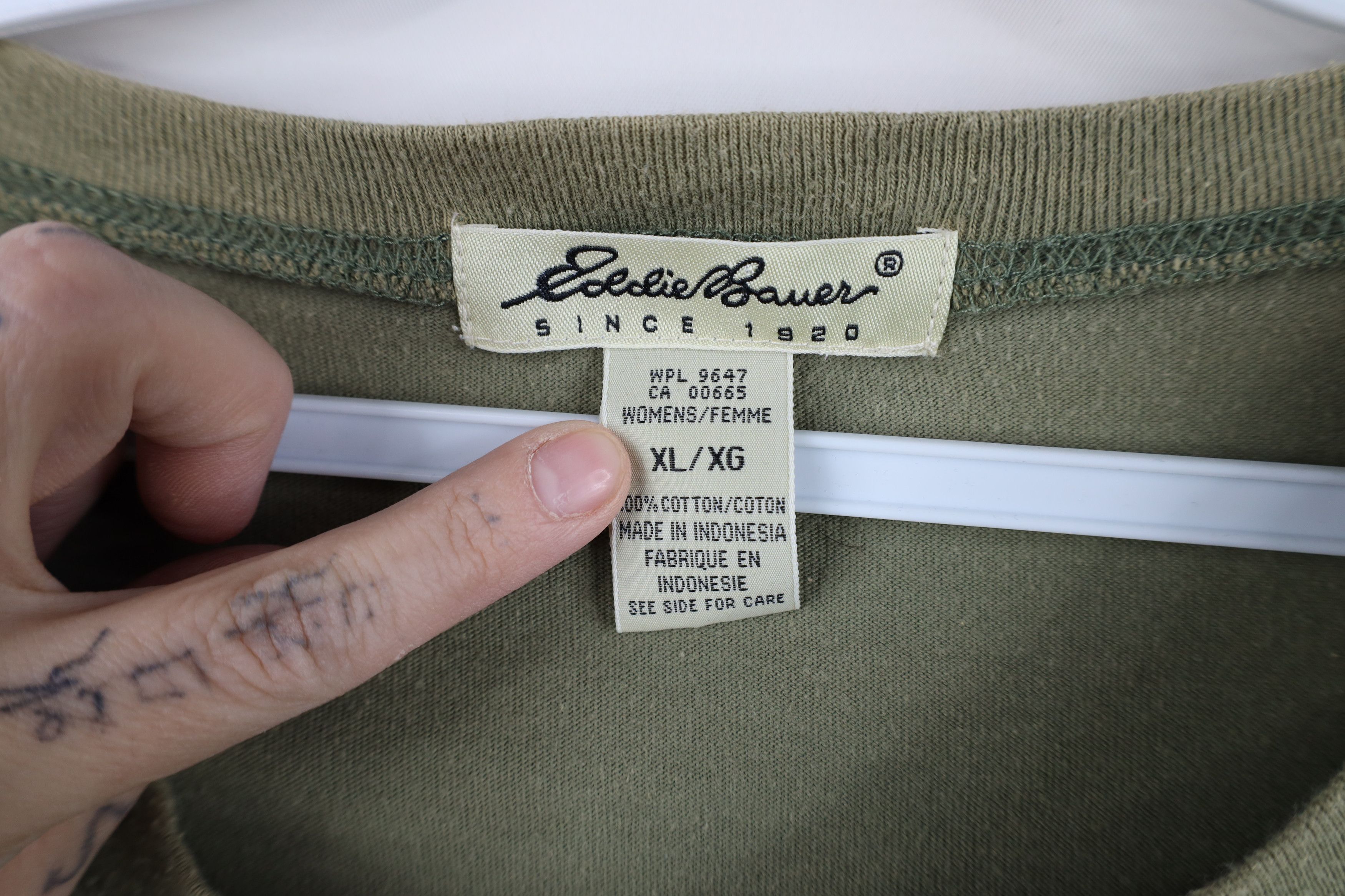 Eddie Bauer Vintage 90s Eddie Bauer Blank Cotton Pocket T-Shirt Green Size US XL / EU 56 / 4 - 10 Thumbnail