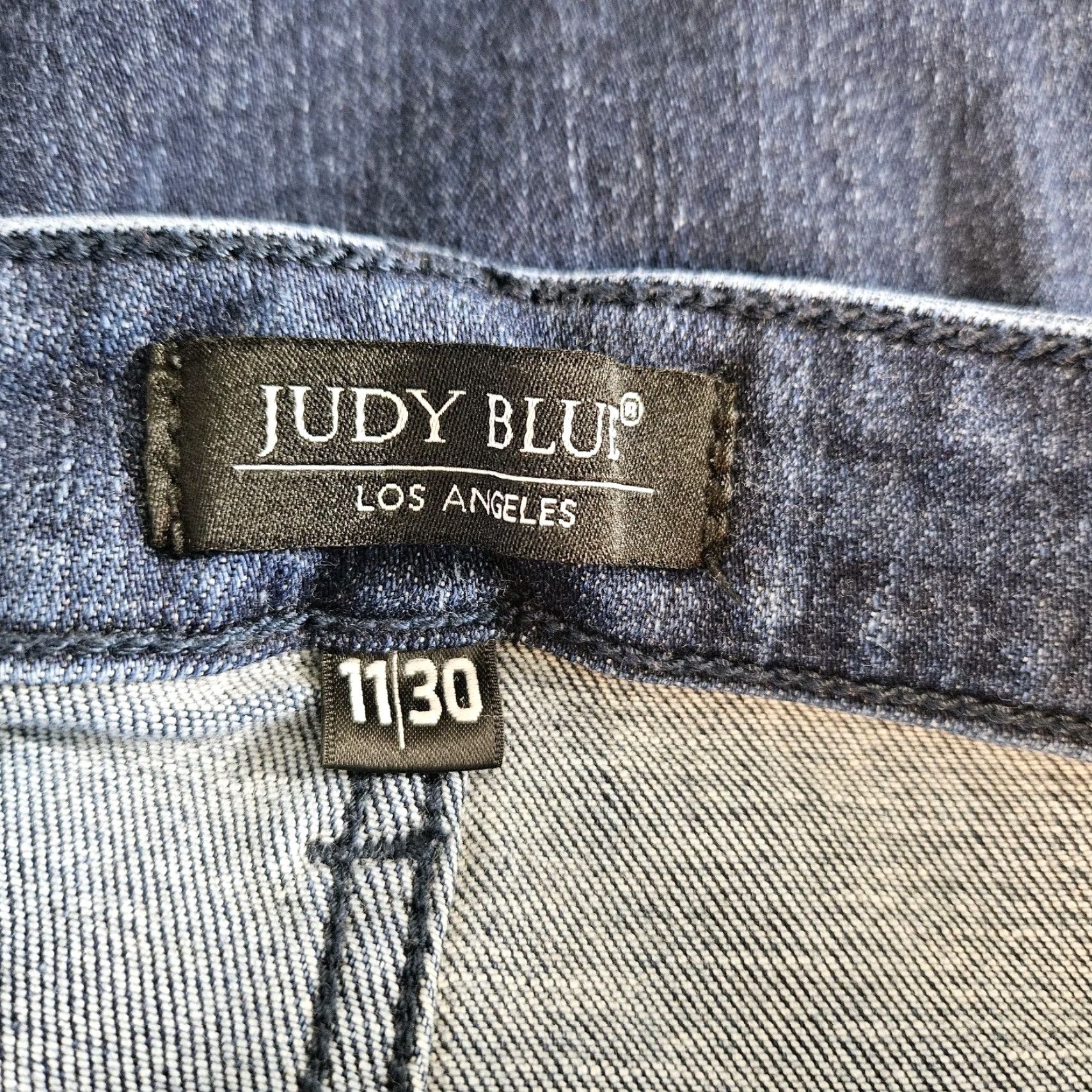 Vintage Judy Blue Womens Skinny Jeans Sz 11/30 Blue Dark Wash Mid Rise Denim Style Jeans Womens 30 Blue Skinny 90s? (No, keep accurate) Size 30" / US 8 / IT 44 - 8 Thumbnail