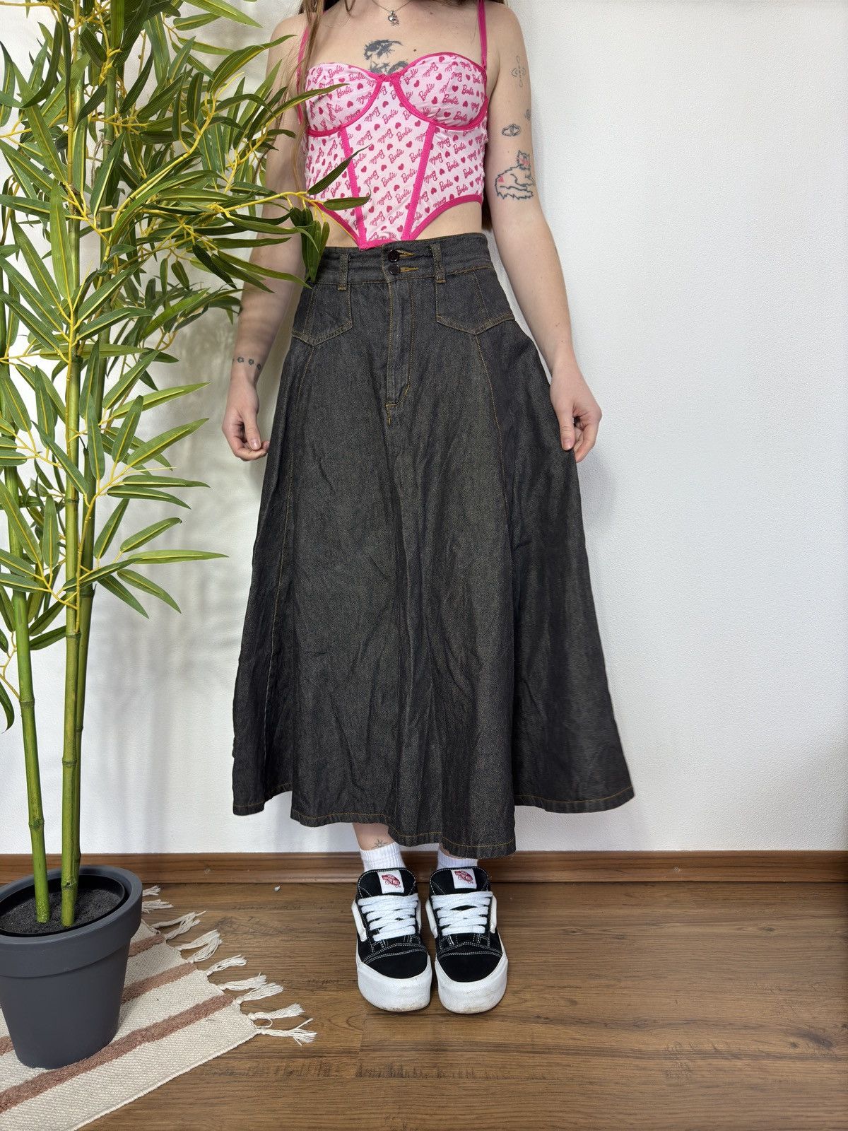 Japanese Brand VINTAGE 2000s MAXI WASHED JAPANESE SUN DENIM SKIRT Size 26" / US 2 / IT 38 - 7 Thumbnail