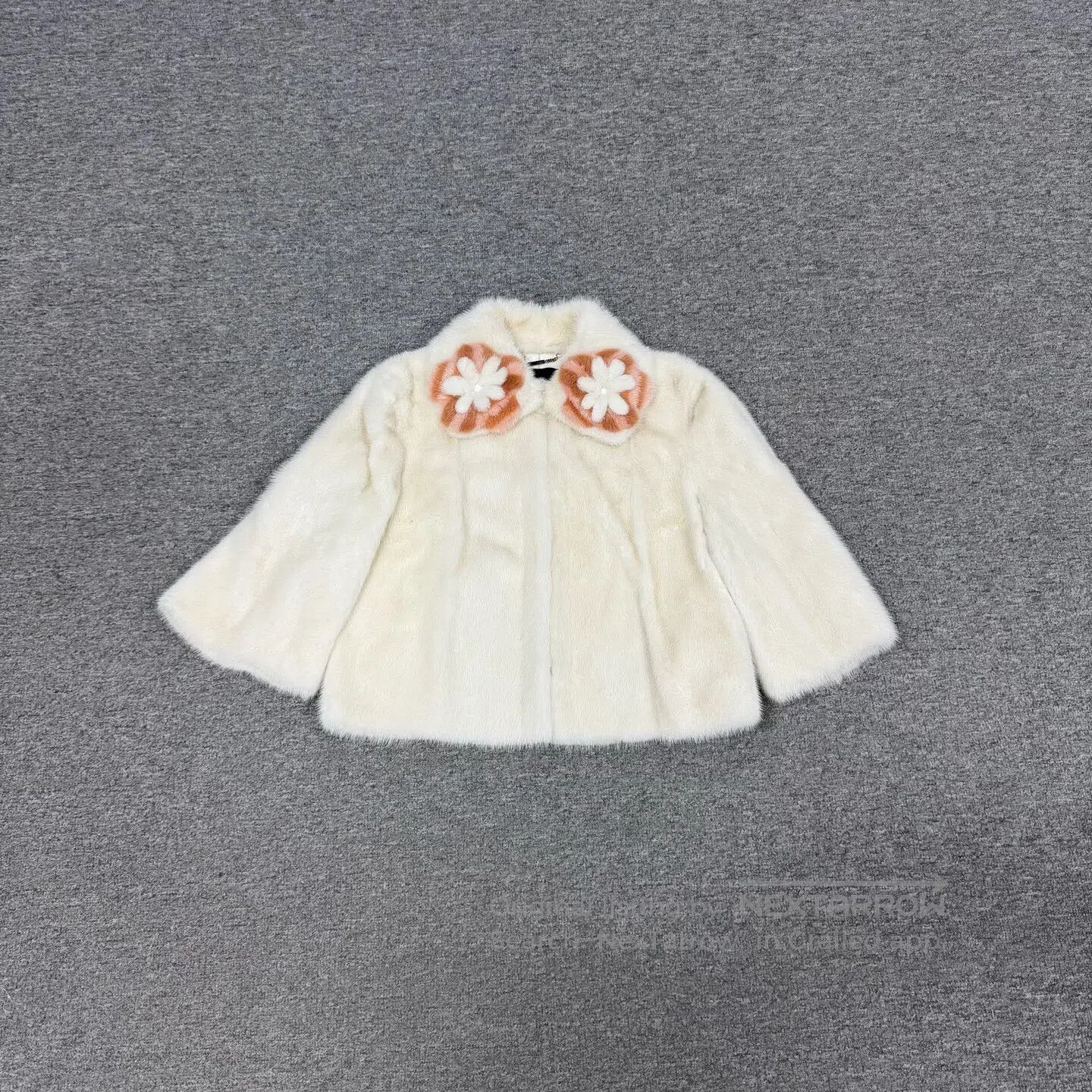 Fendi FENDI Short fur coat with white plush floral buttons| Size S / US 4 / IT 40 - 1 Thumbnail