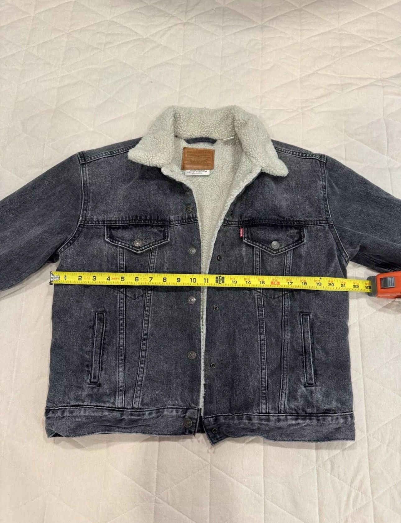 Levi's LEVI'S Black Stonewash SHERPA Denim Jacket Size Medium Size M / US 6-8 / IT 42-44 - 3 Thumbnail