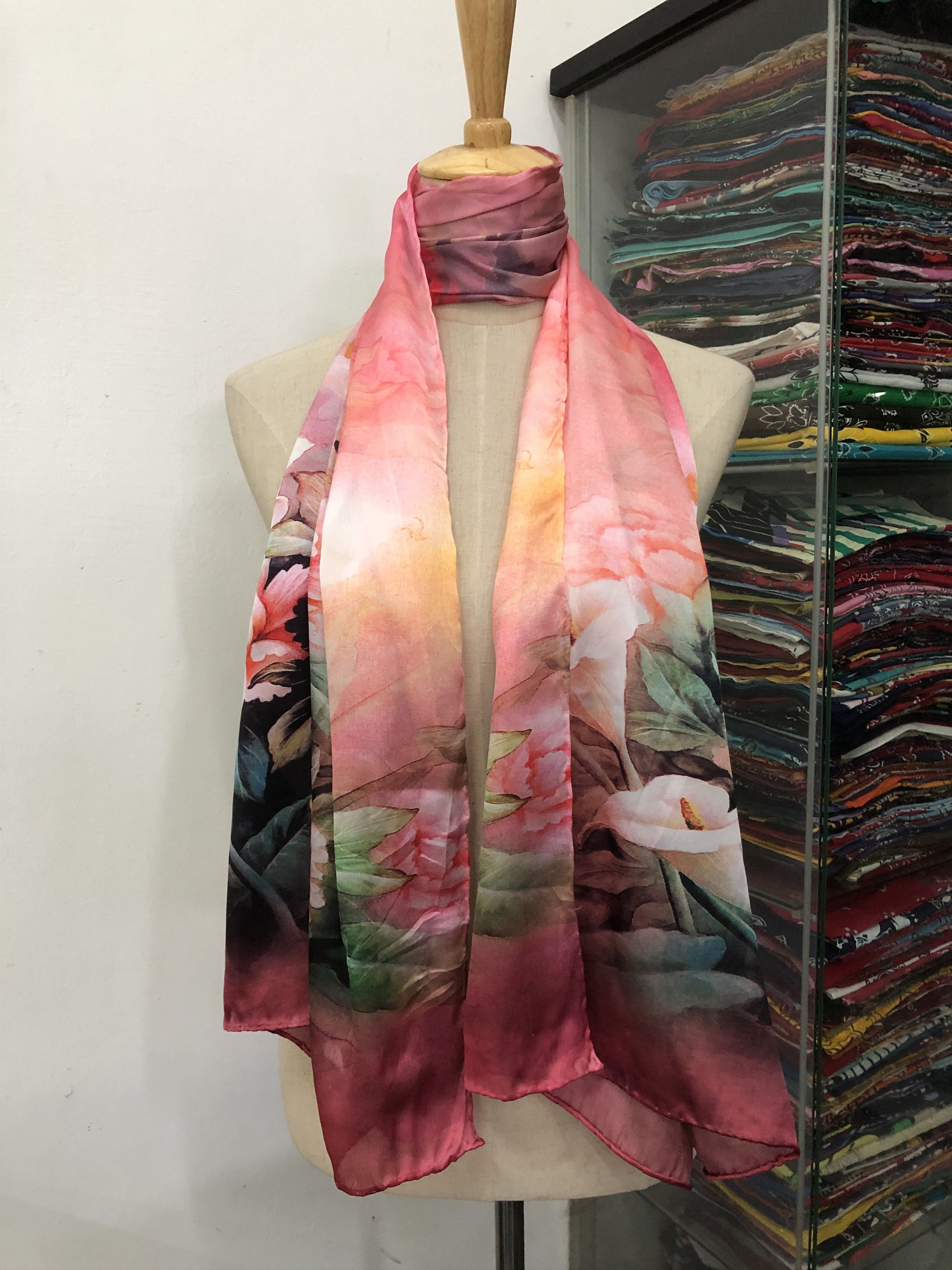 Vintage Vintage Silk Scarf Size ONE SIZE - 1 Thumbnail