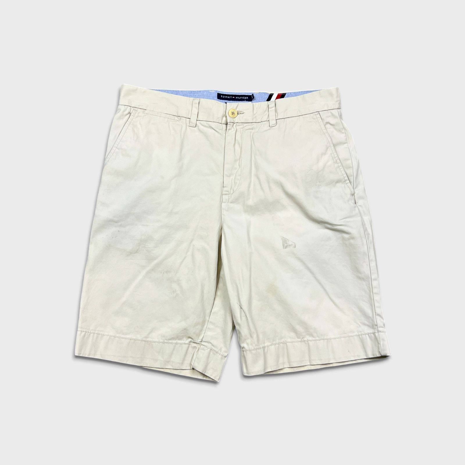 Tommy Hilfiger × Vintage Tommy Hilfiger Shorts Size 34 Classic Fit Casual Chino Pants Size US 34 / EU 50 - 1 Thumbnail
