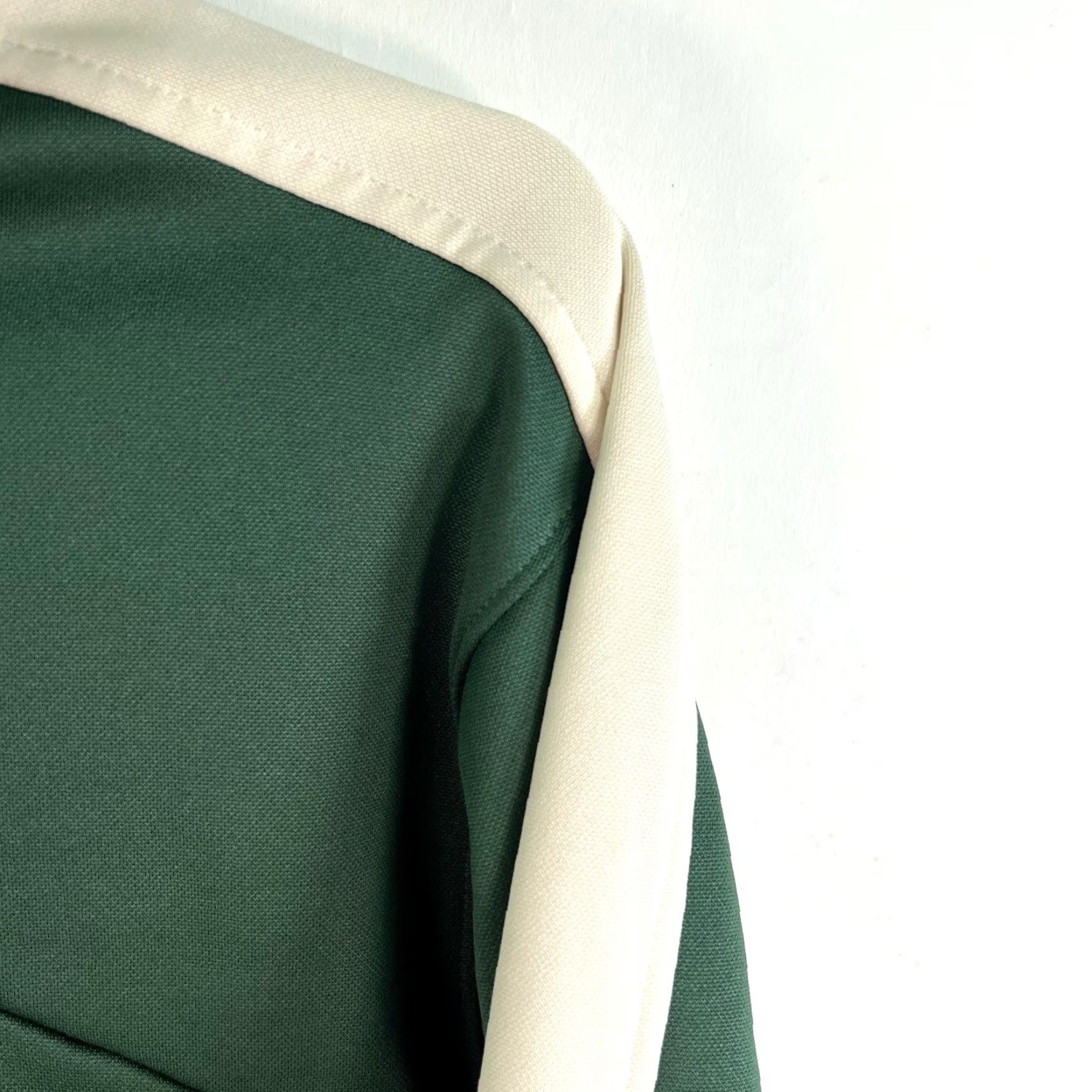 Nike Vintage Nike Milwaukee Bucks NBA Hooded Sweatshirt Adult Size L Green Therma-Fit Size US L / EU 52-54 / 3 - 2 Thumbnail