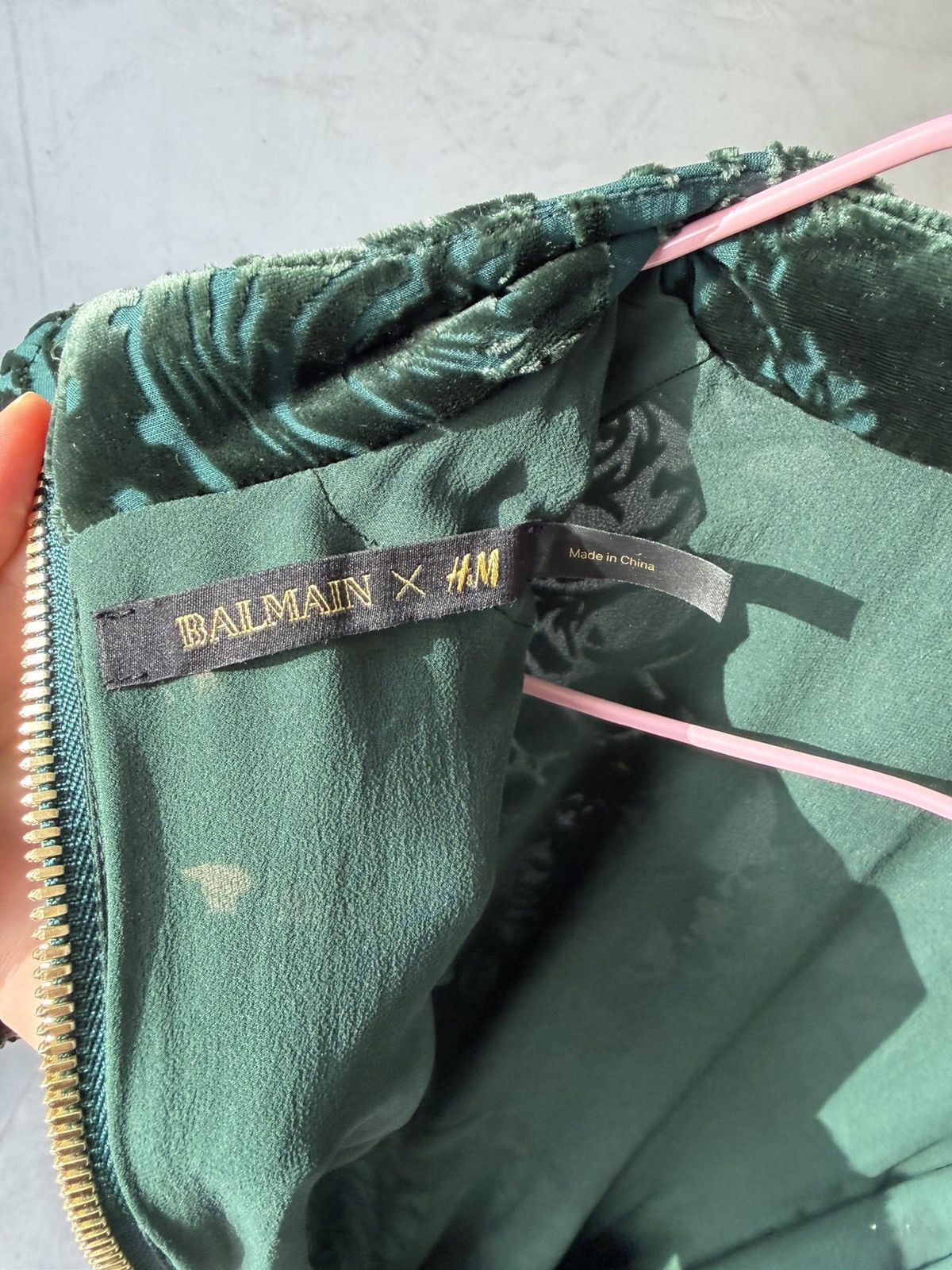 Balmain × H&M BALMAIN X H&M Velvet Green Dress Tunic Silk Long Sleeve Size XS / US 0-2 / IT 36-38 - 9 Thumbnail