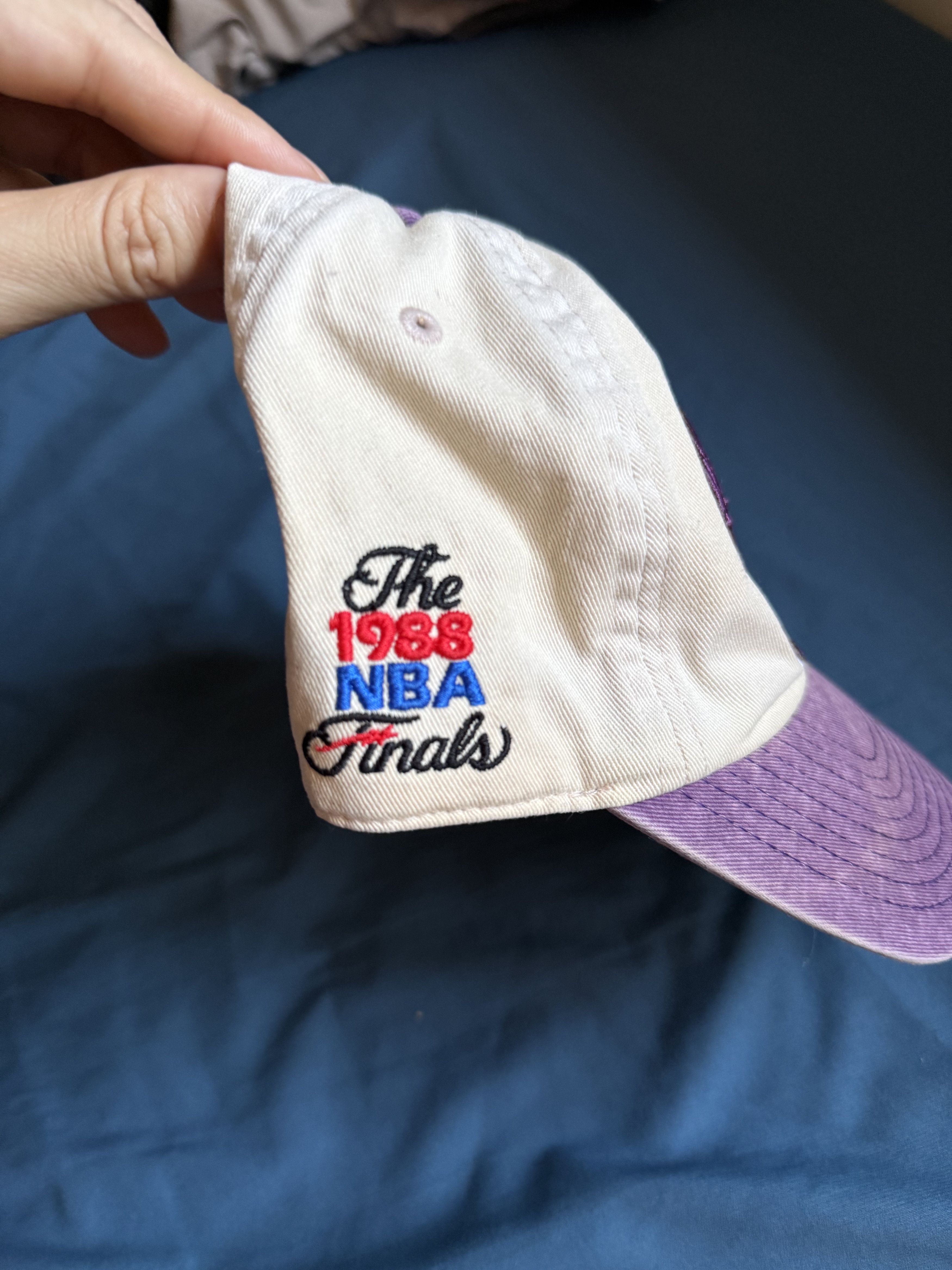 Mitchell & Ness Mitchell & Ness Lakers Championship vintage Snapback Hat Size ONE SIZE - 4 Thumbnail