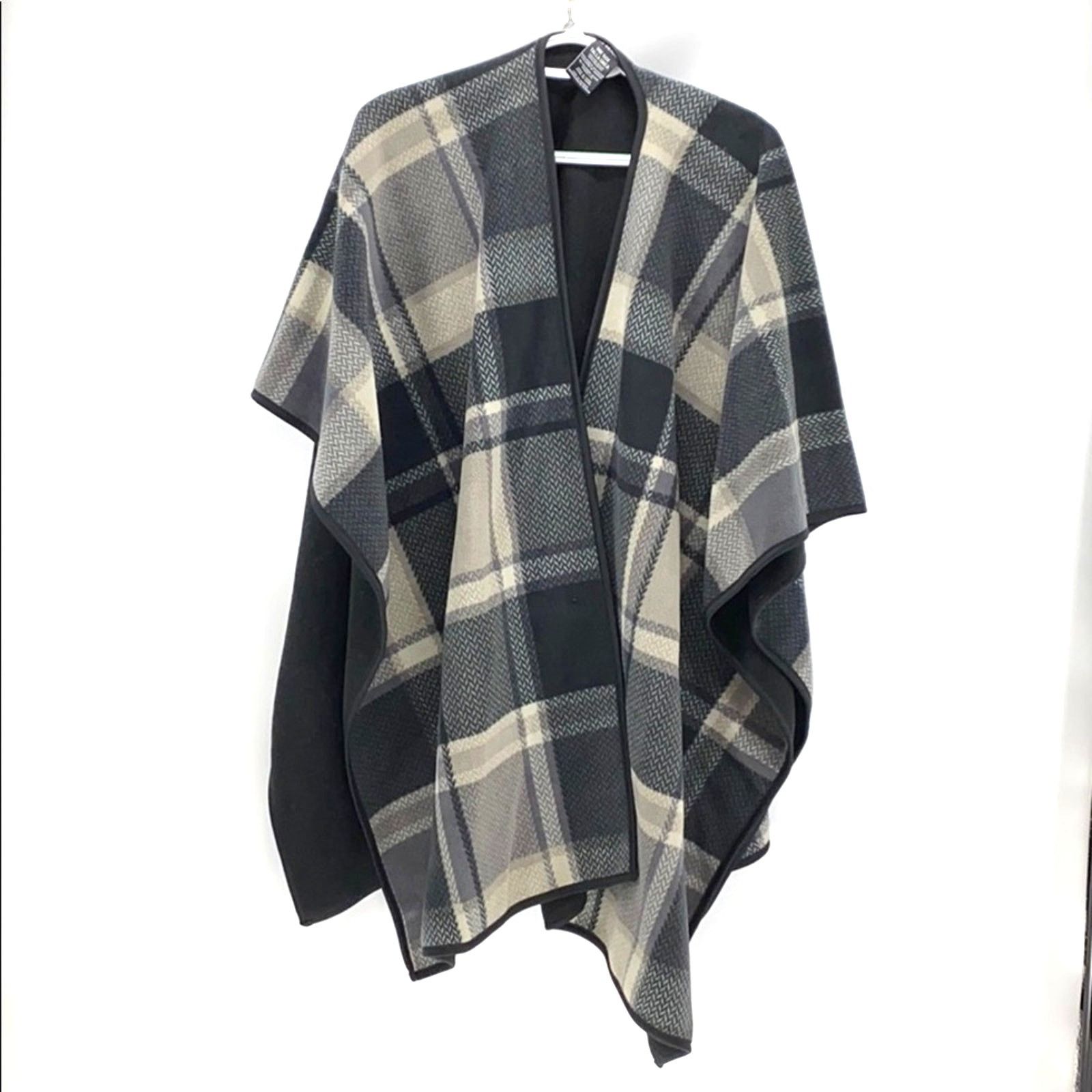 Ike Behar IKE Behar Poncho large plaid print gray black classic OS Size ONE SIZE - 1 Thumbnail