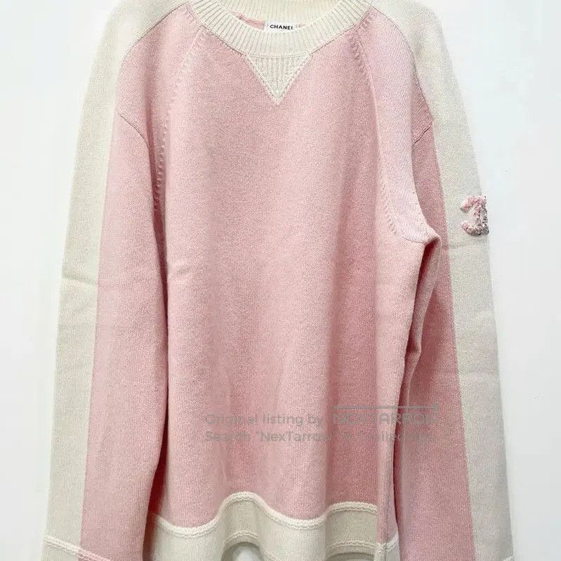 Chanel Pink Cashmere Long Sleeve Sweater .