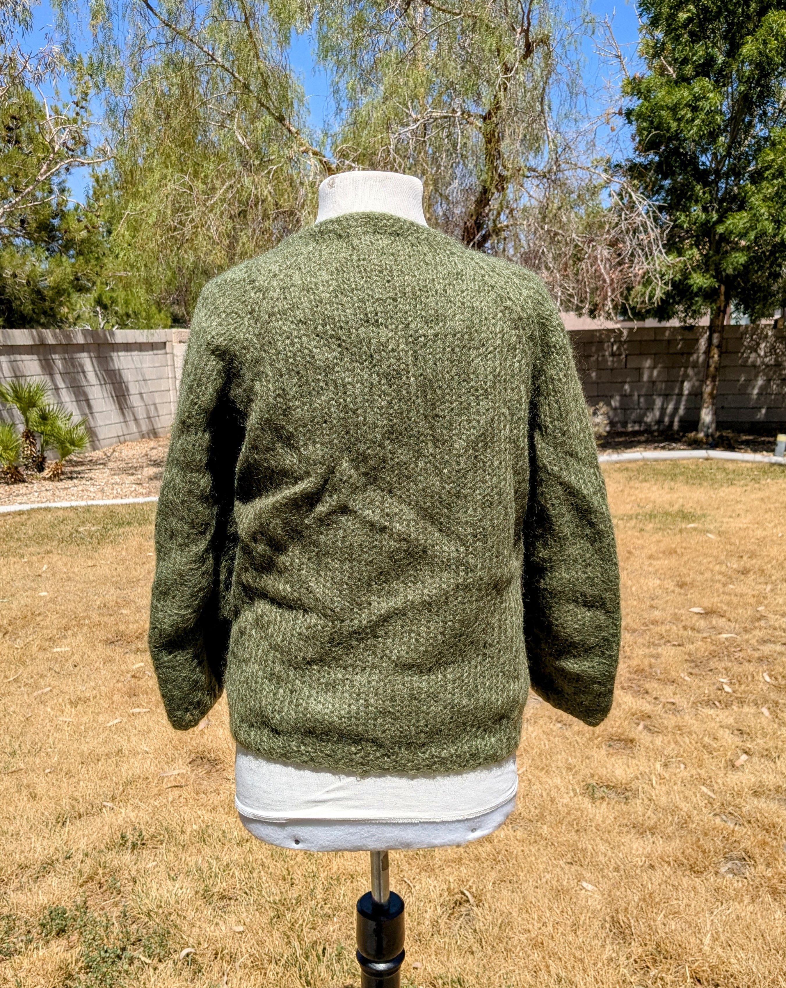 Vintage Classic Petite VTG 1960s Mohair Wool Knit Sweater Cardigan Size M / US 6-8 / IT 42-44 - 4 Thumbnail
