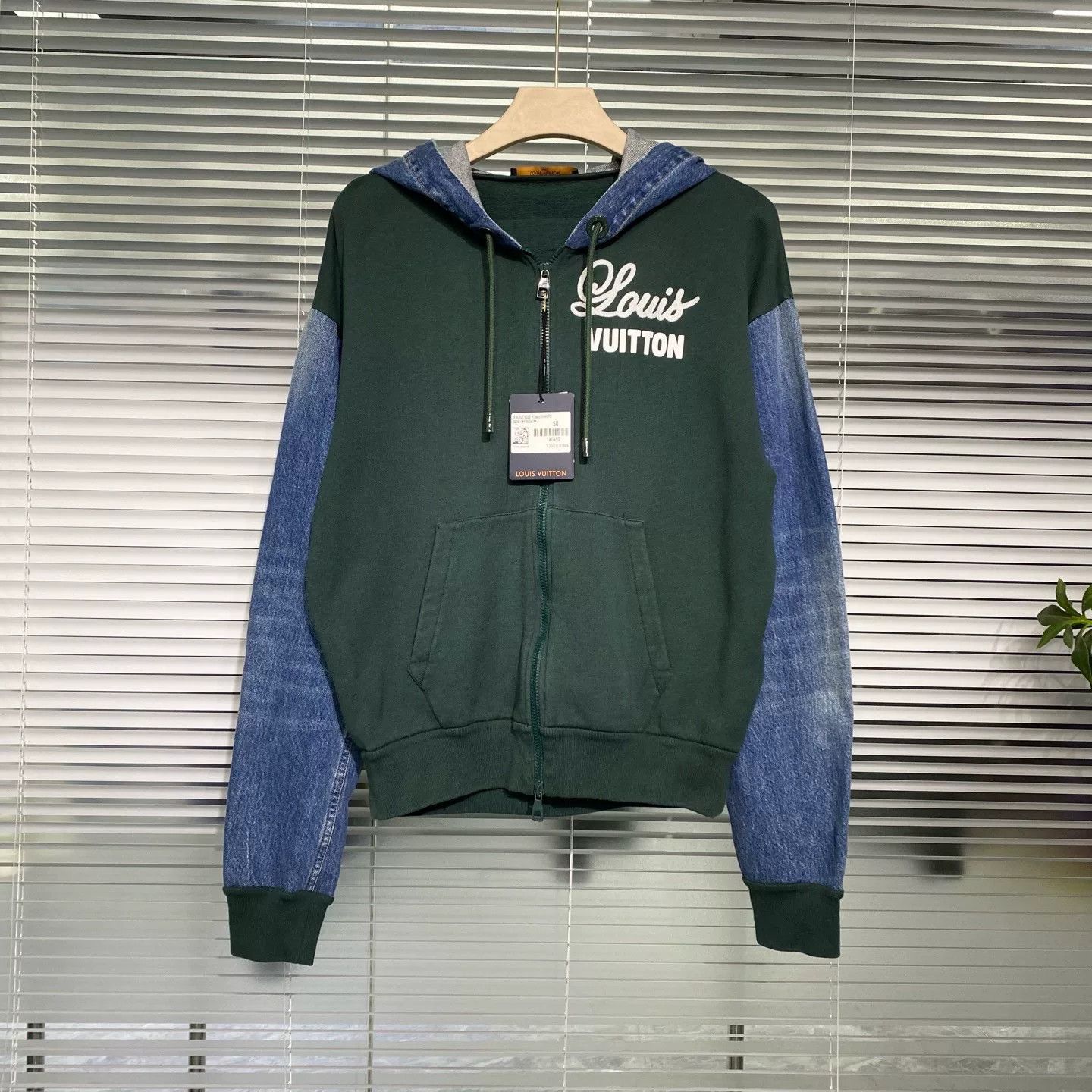 Louis Vuitton LV Green Denim Patchwork Zip Hoodie Size US S / EU 44-46 / 1 - 1 Thumbnail